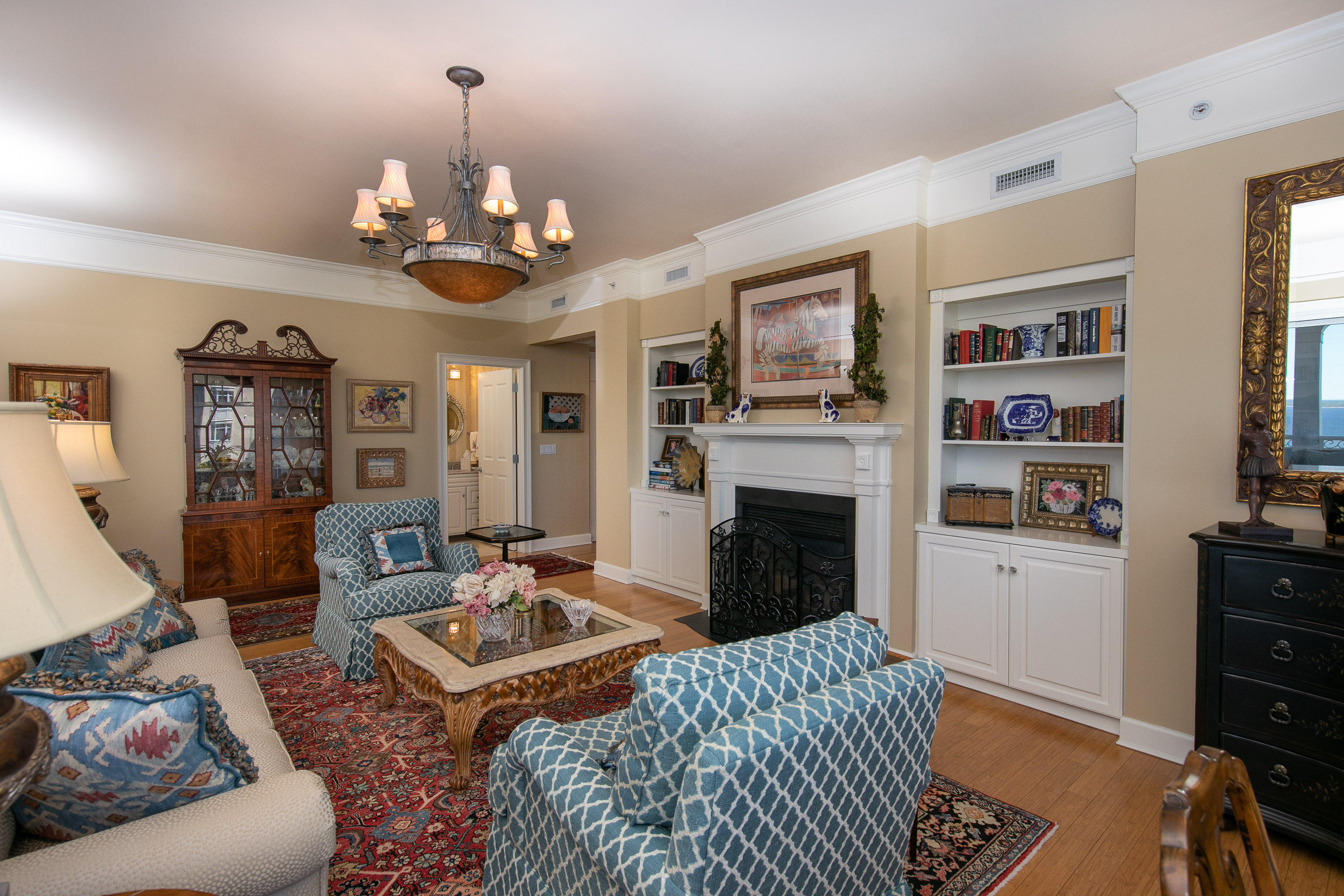 ONE WATER PLACE AT KELLY PLANTATION - Residential