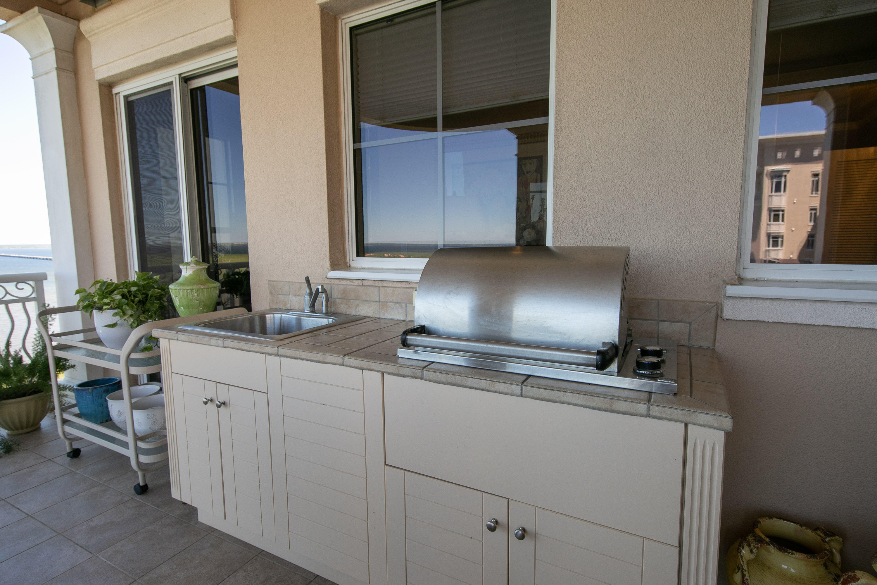 ONE WATER PLACE AT KELLY PLANTATION - Residential