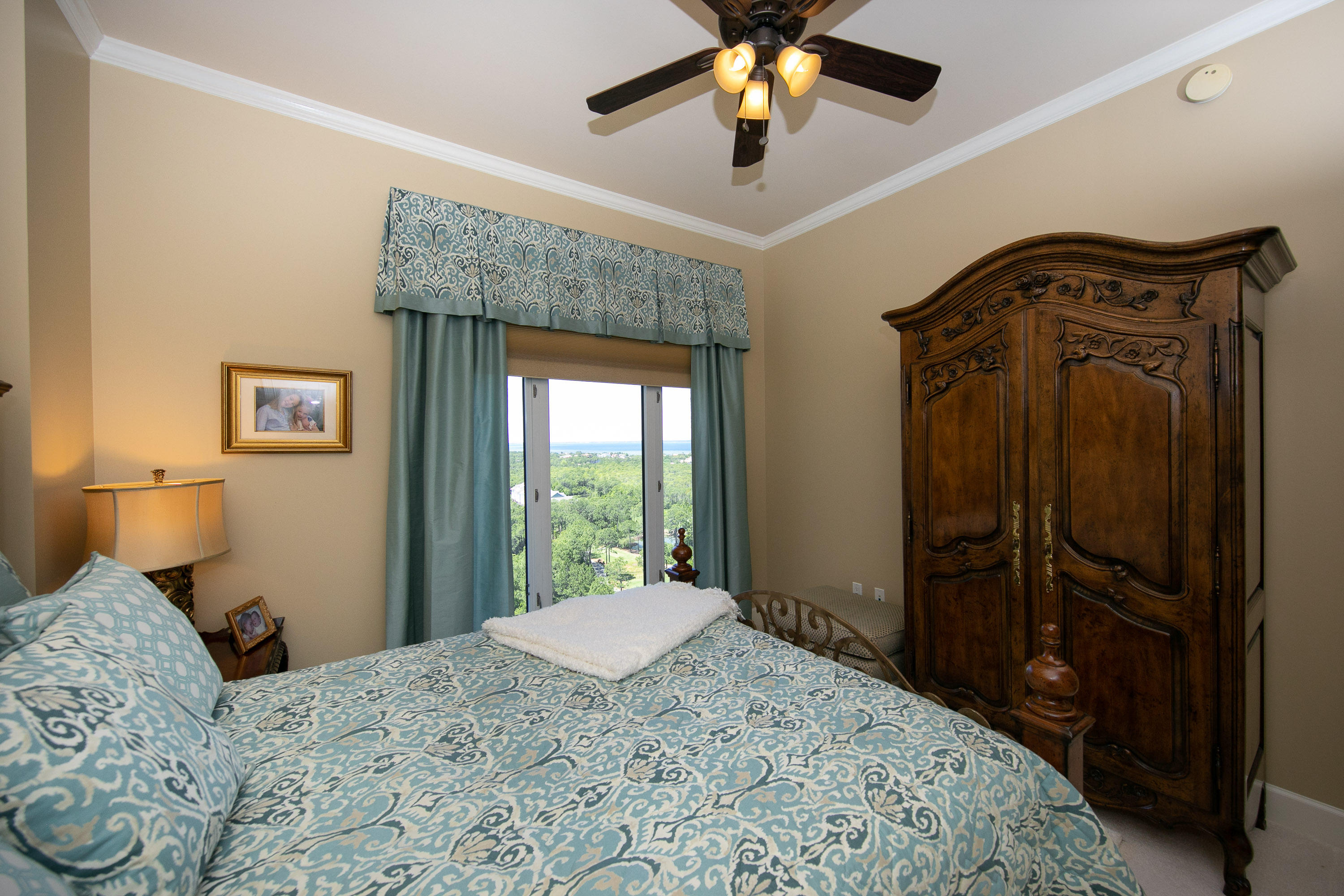 ONE WATER PLACE AT KELLY PLANTATION - Residential