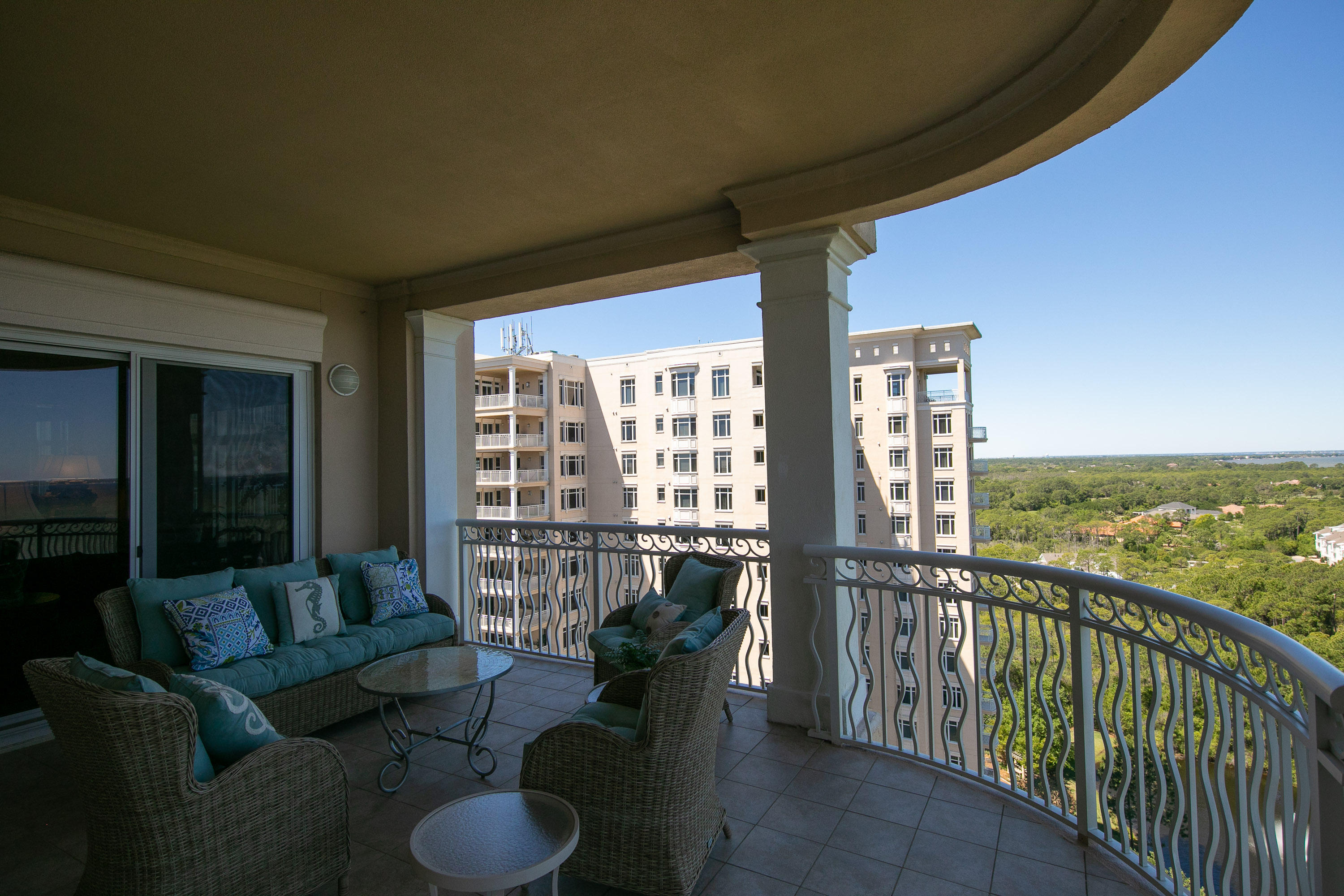 ONE WATER PLACE AT KELLY PLANTATION - Residential