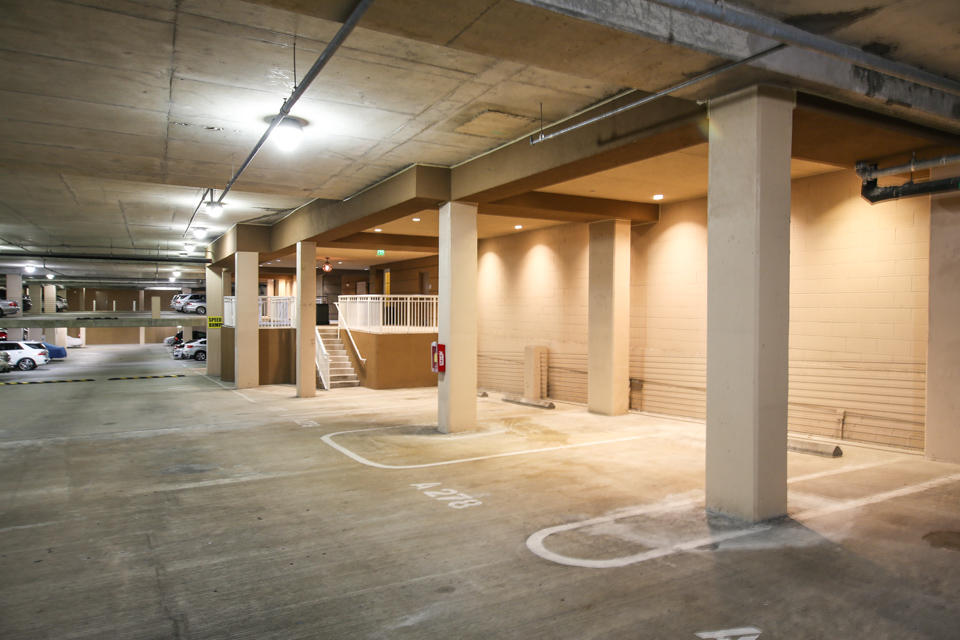 ONE WATER PLACE AT KELLY PLANTATION - Residential