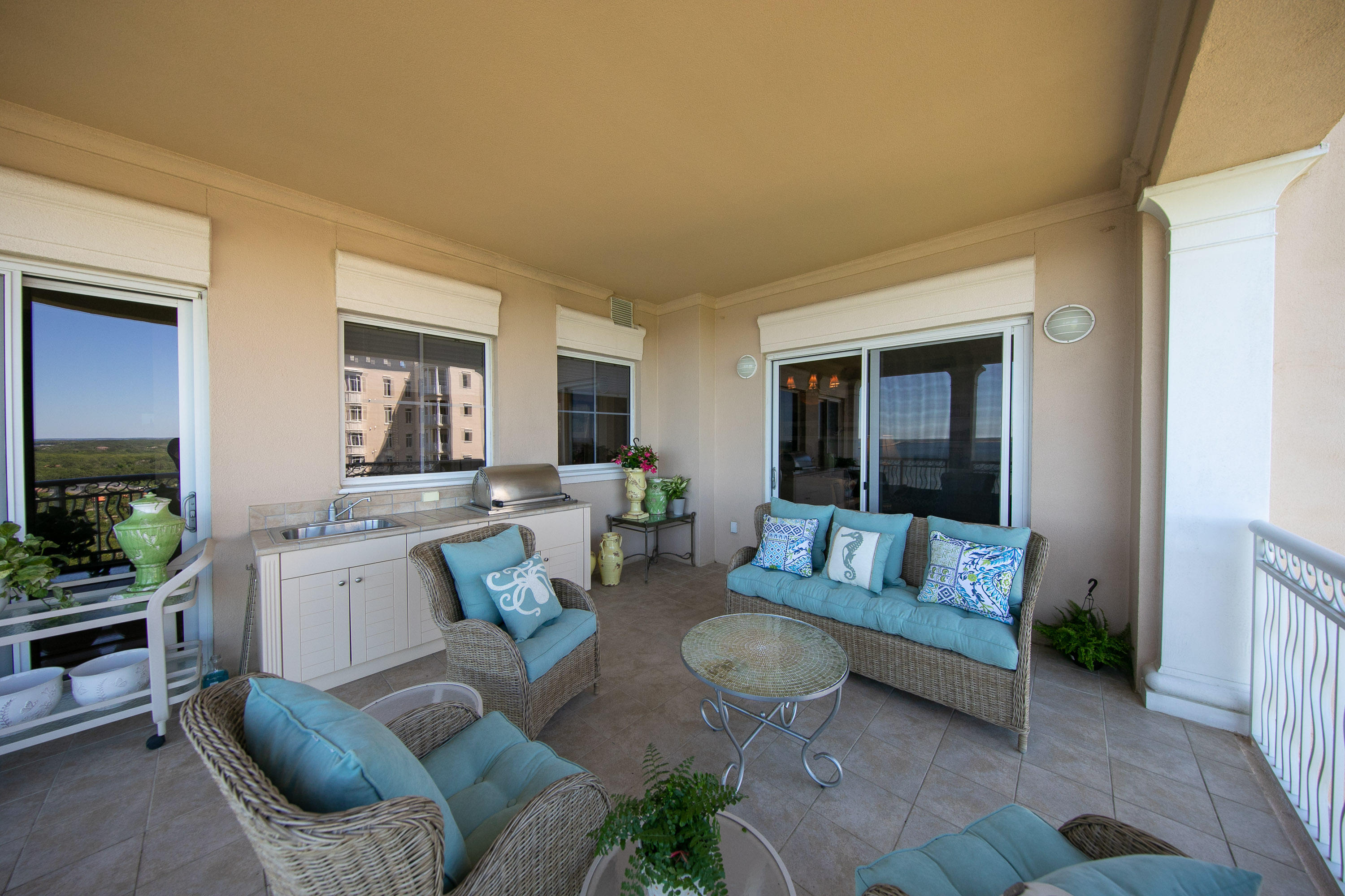 ONE WATER PLACE AT KELLY PLANTATION - Residential