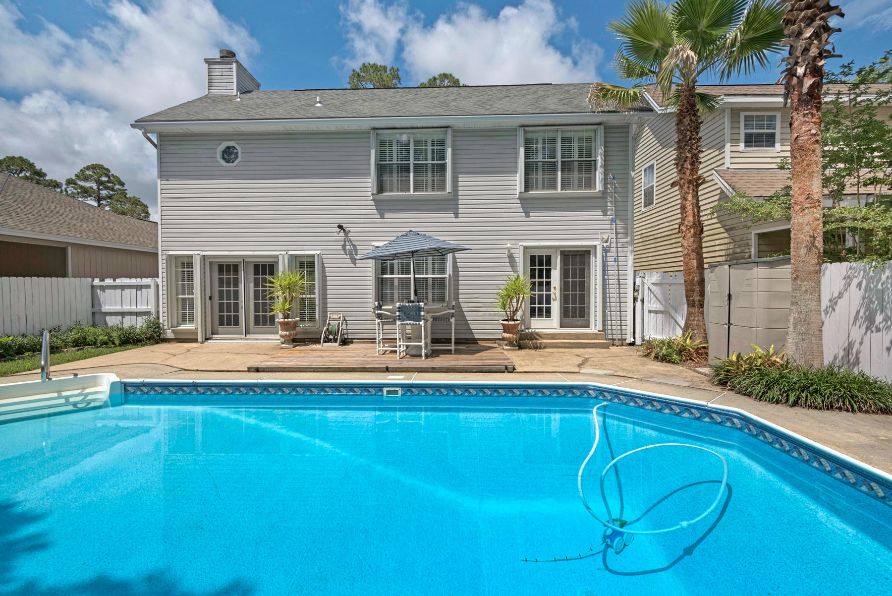 TURNBERRY COURT - Residential