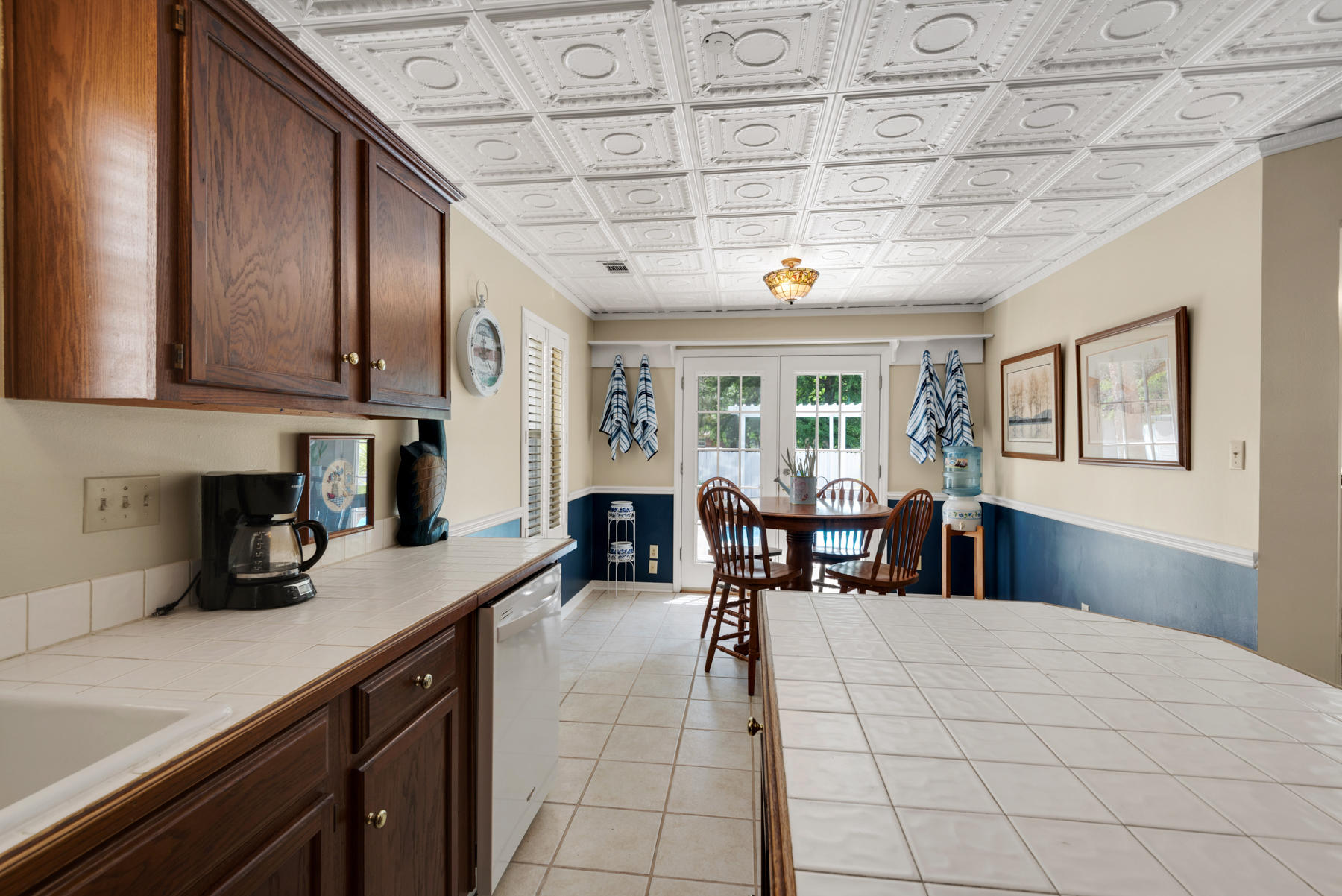 TURNBERRY COURT - Residential