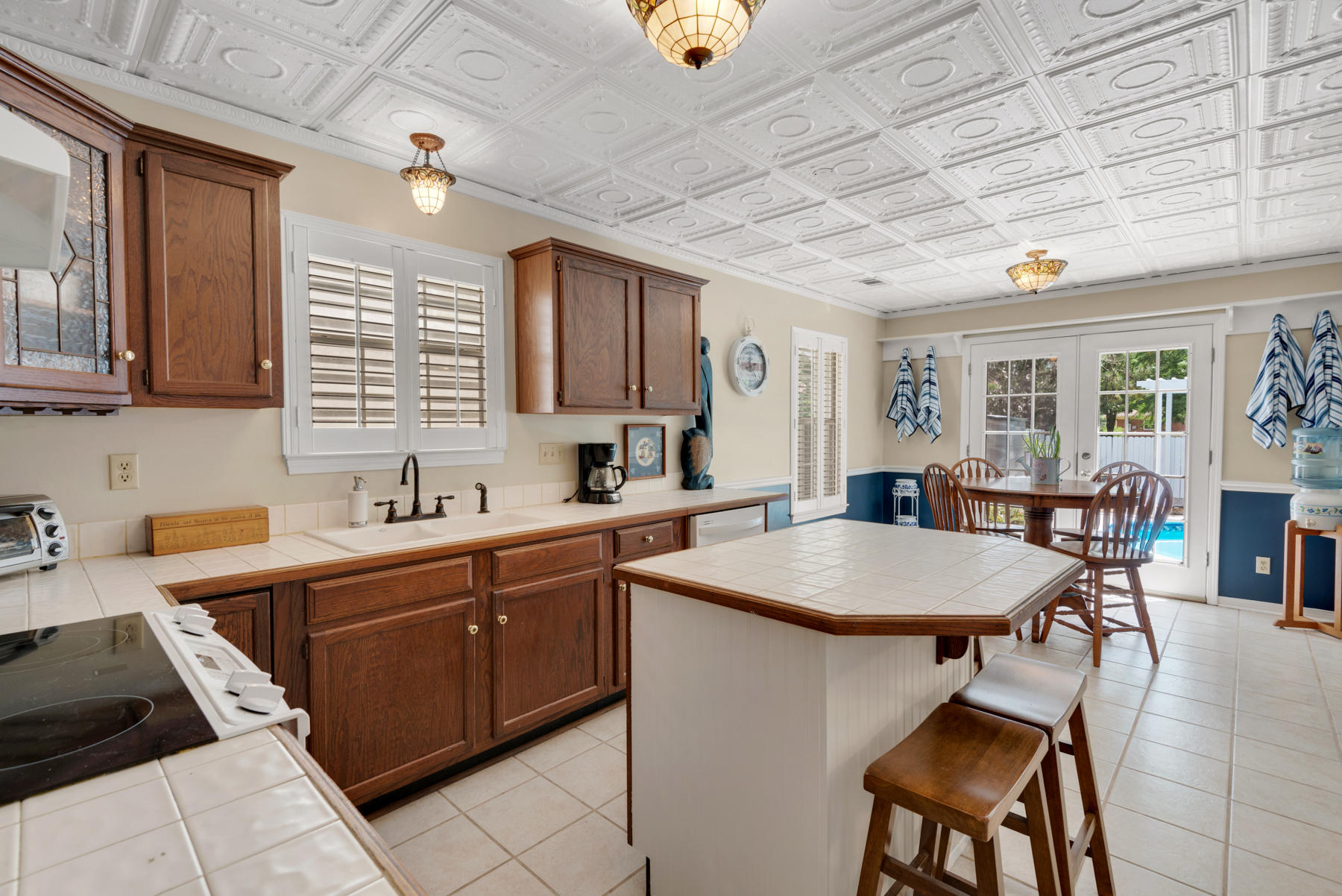 TURNBERRY COURT - Residential