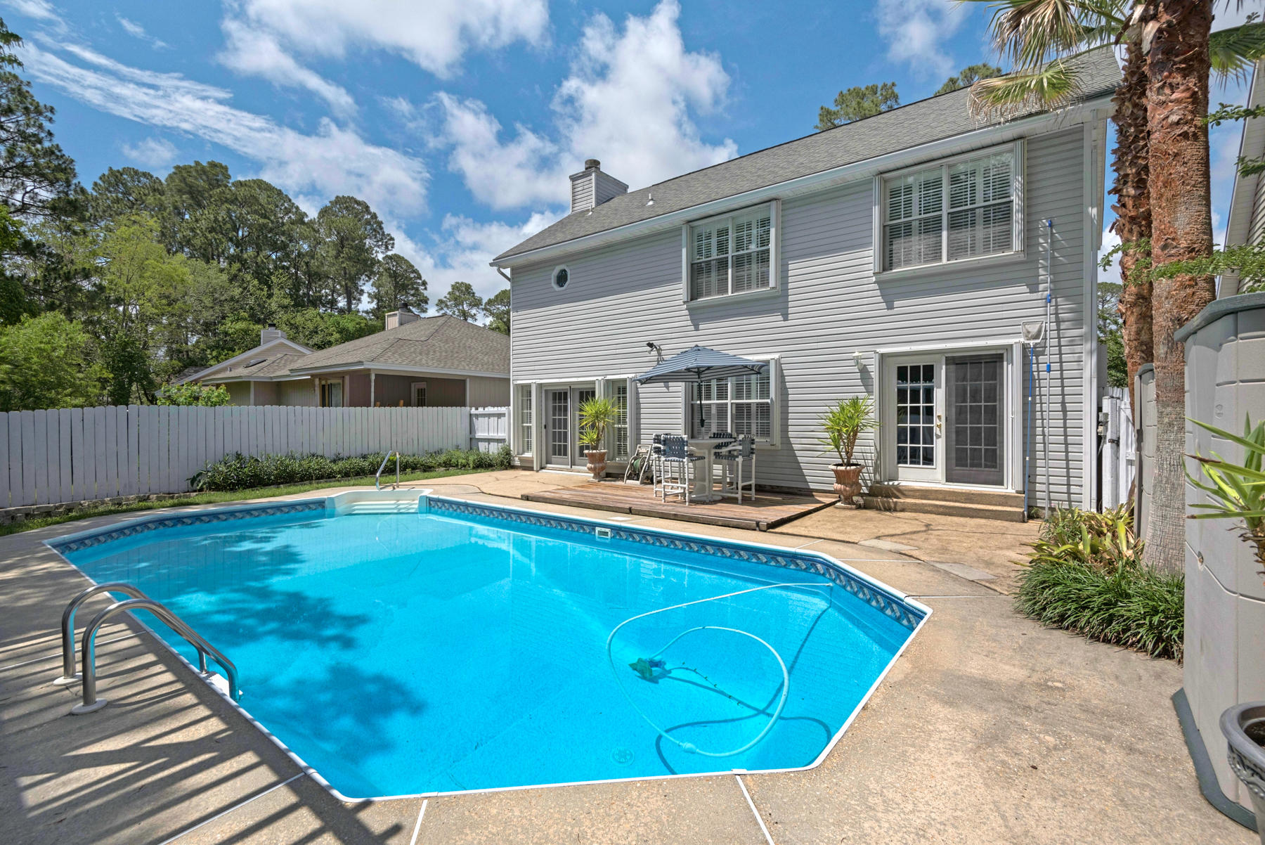 TURNBERRY COURT - Residential