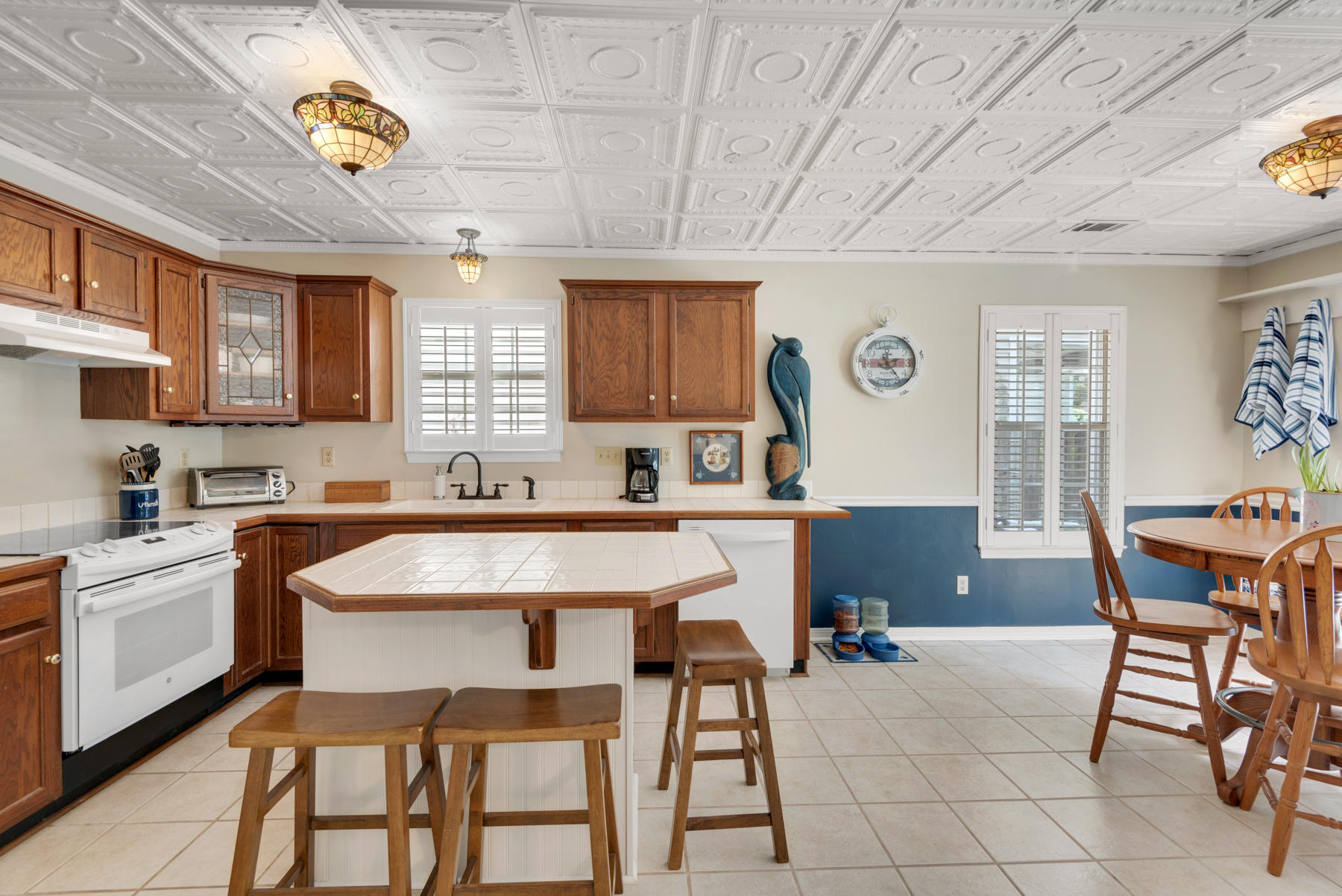 TURNBERRY COURT - Residential