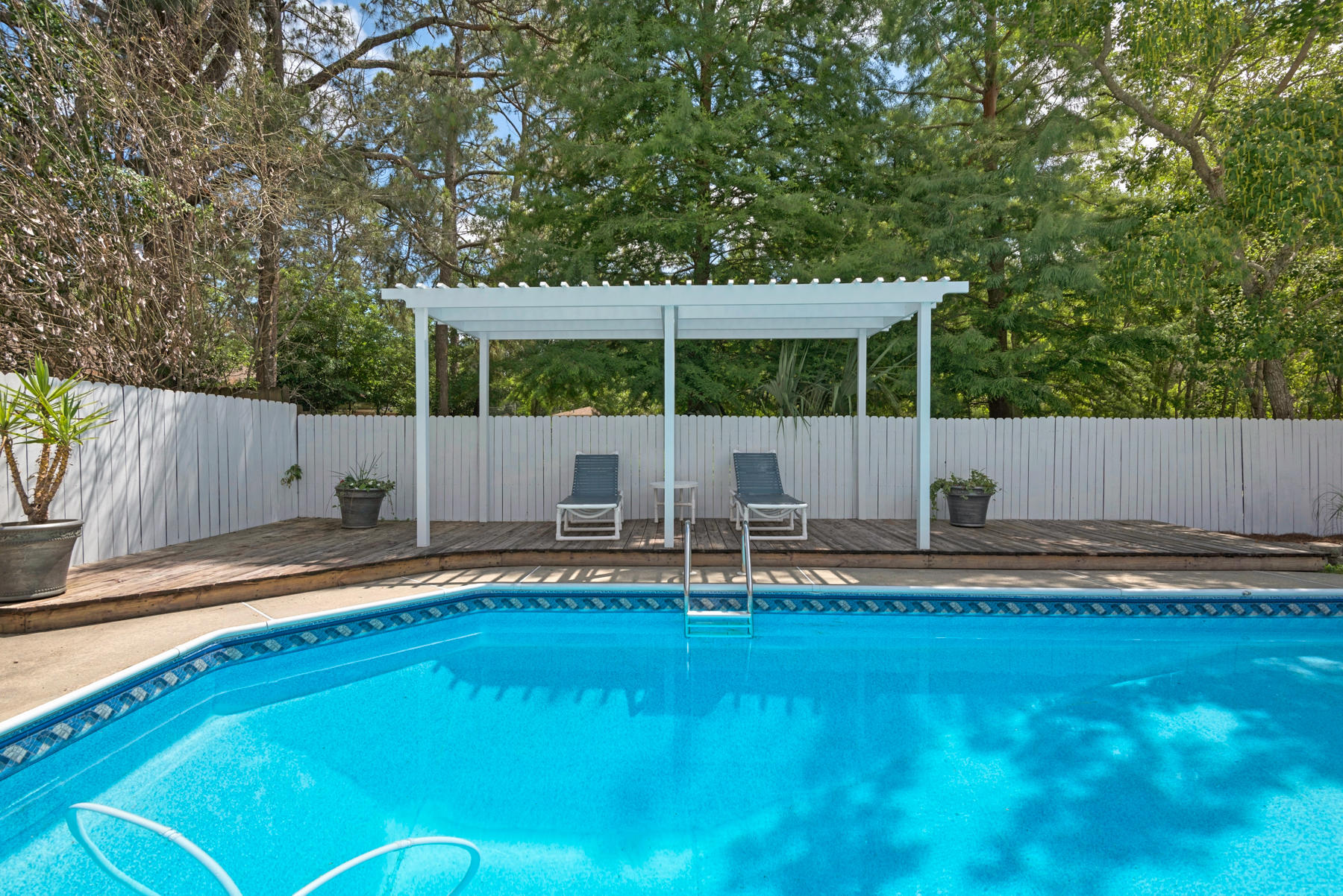 TURNBERRY COURT - Residential