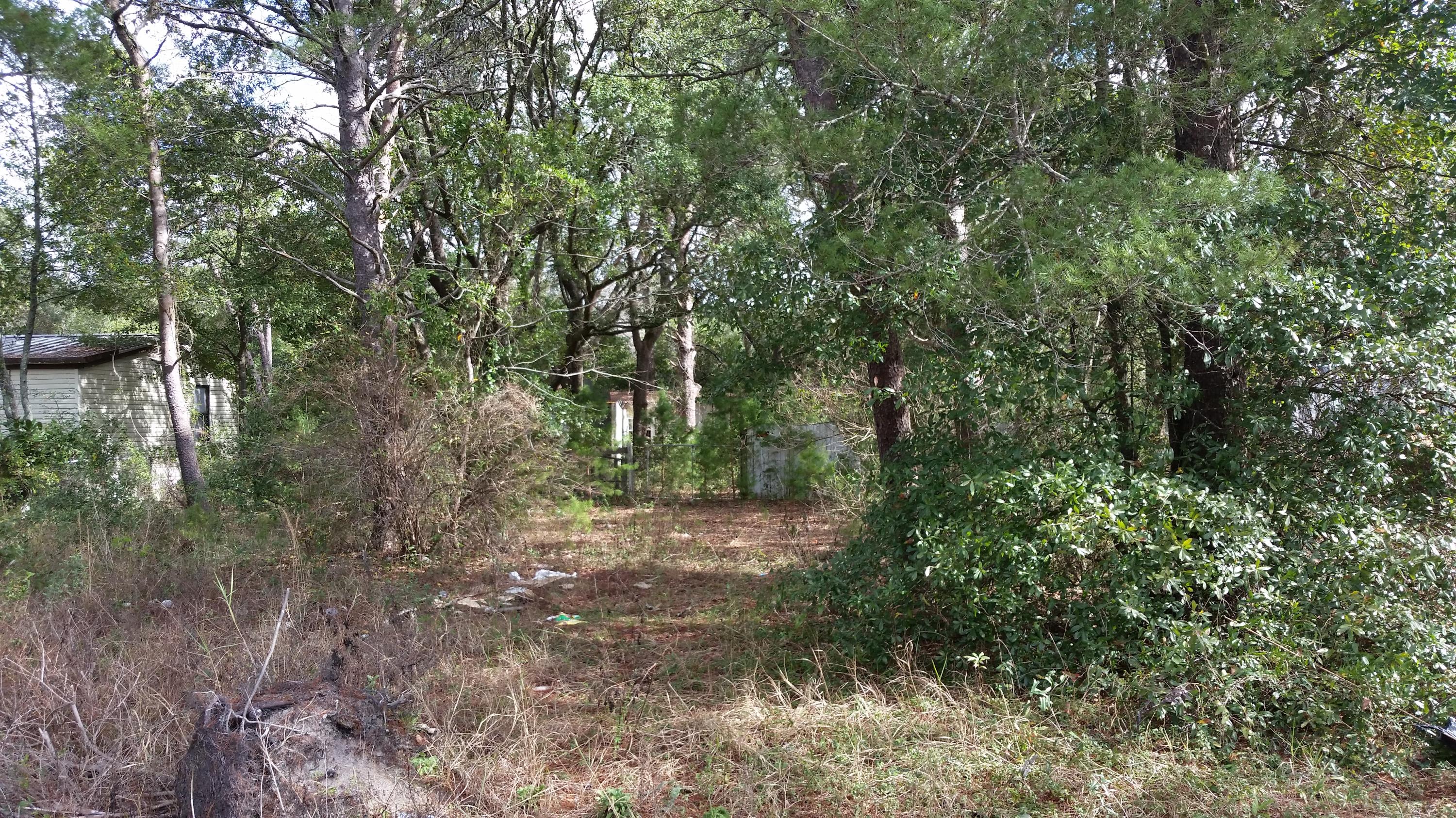 LLOYD & HETHERINGTON - Land