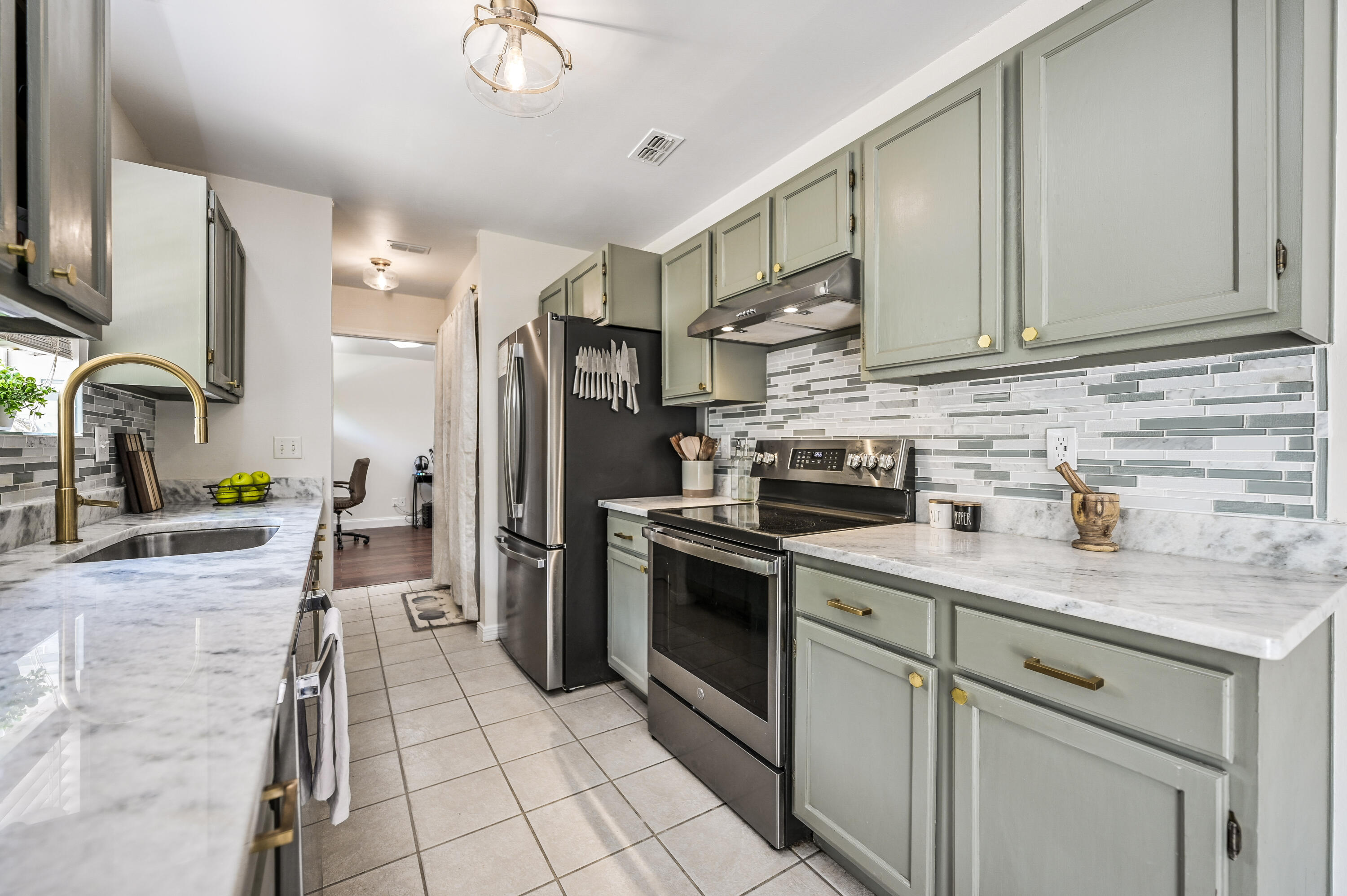 SEABREEZE 6TH ADDN - Residential