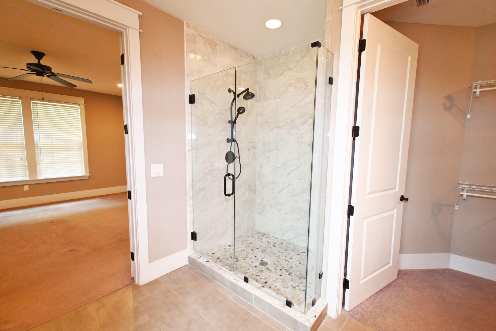 DIAMOND LAKES - Residential