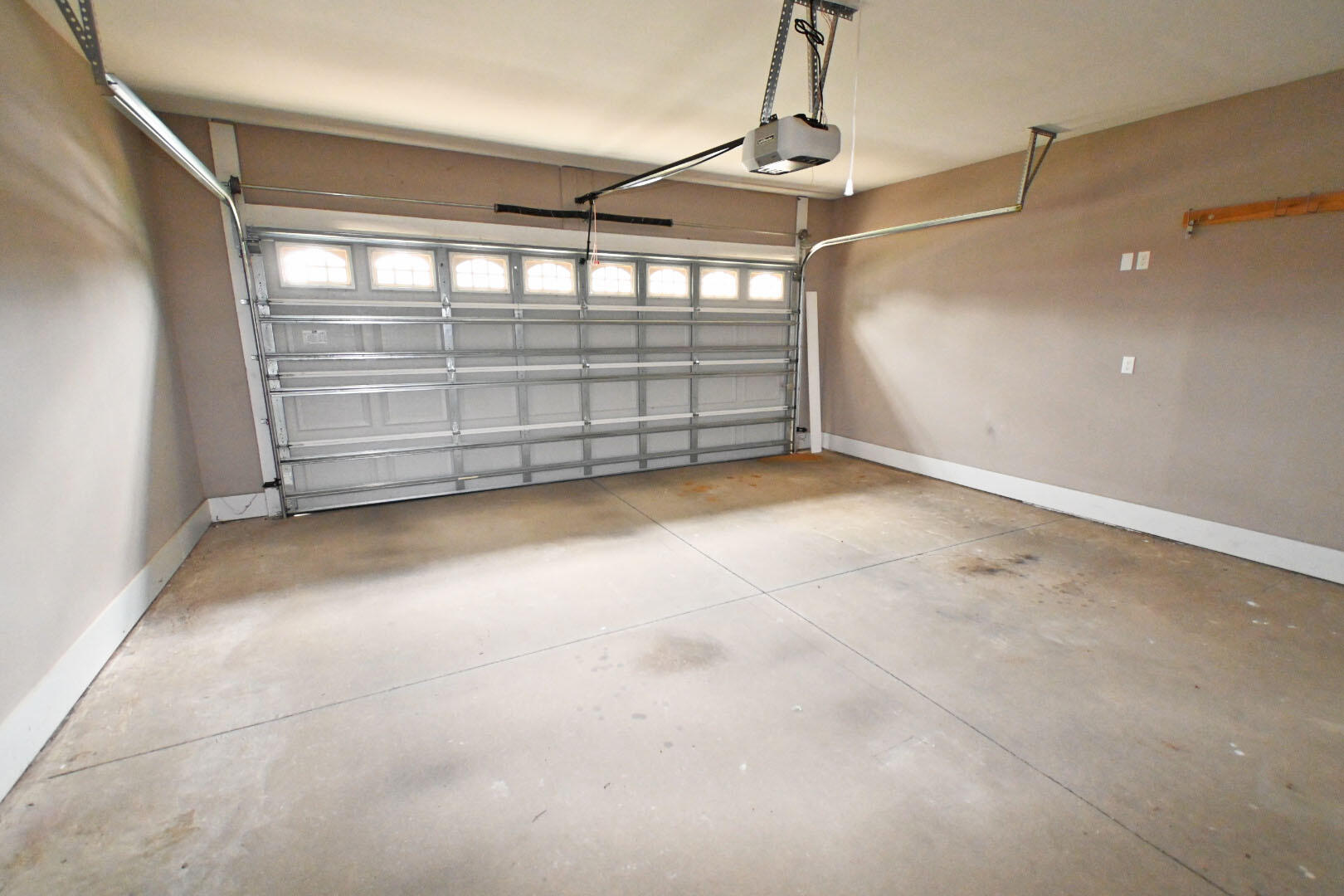 DIAMOND LAKES - Residential