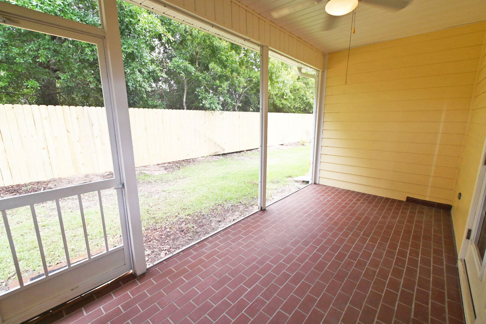 DIAMOND LAKES - Residential