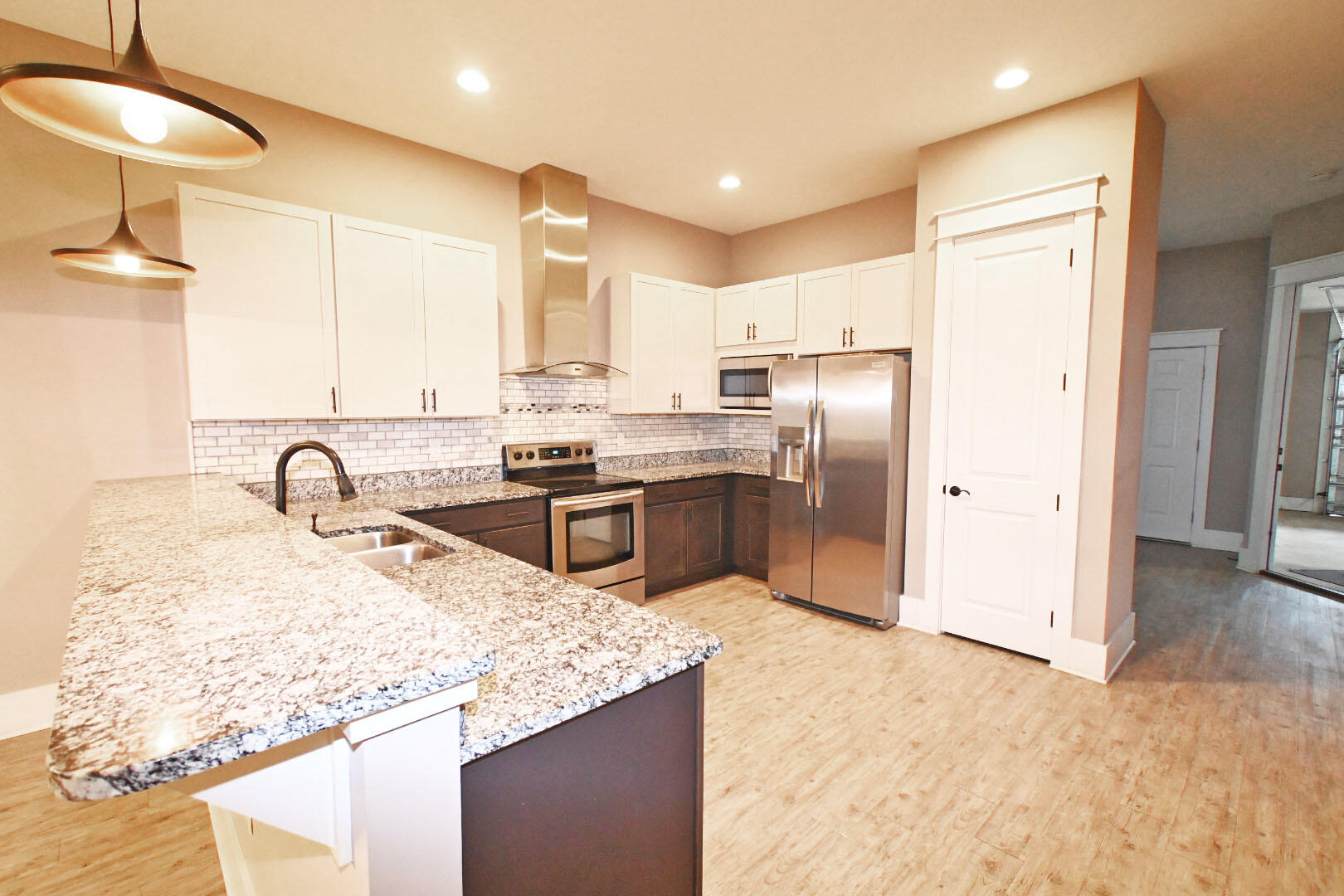 DIAMOND LAKES - Residential