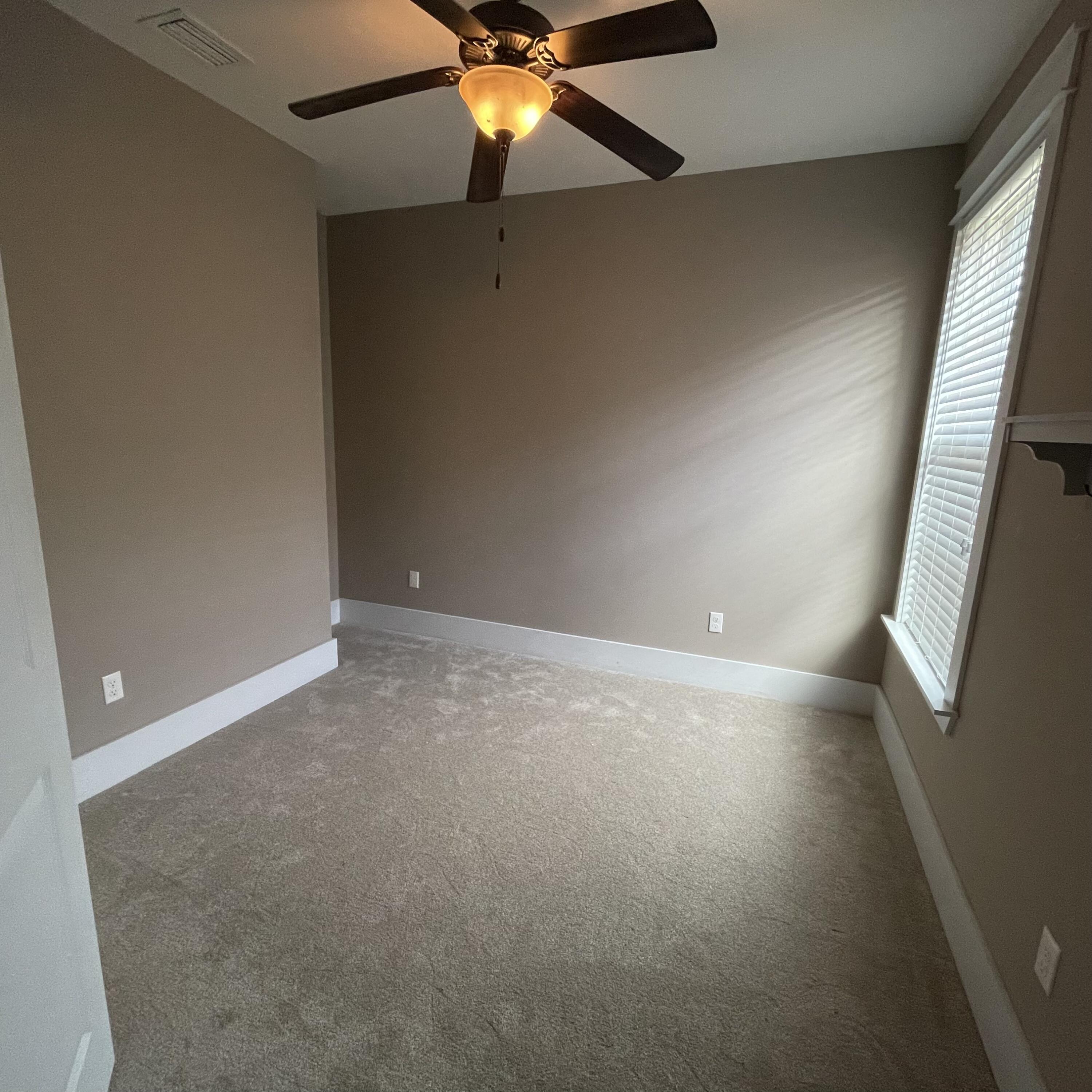 DIAMOND LAKES - Residential