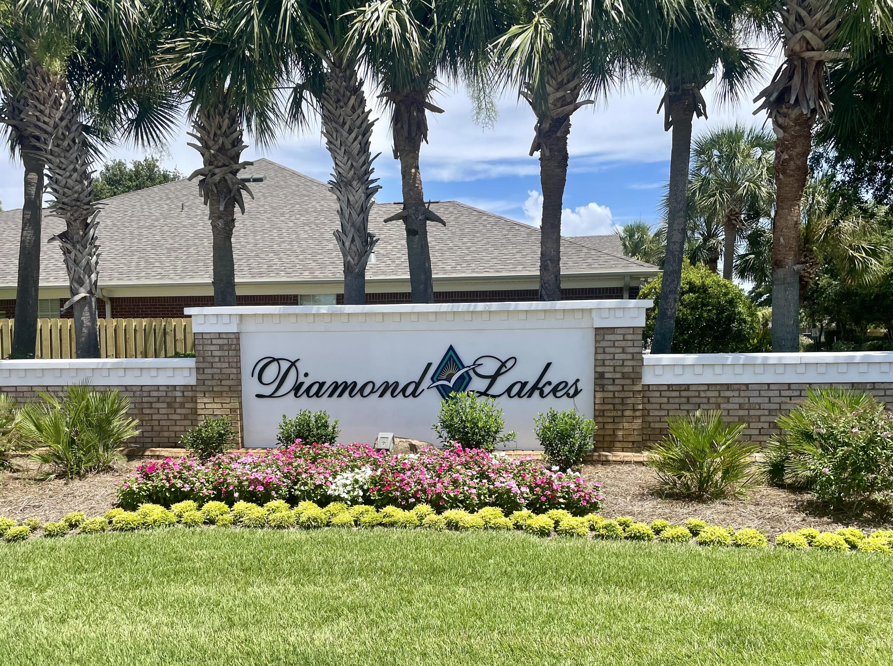 DIAMOND LAKES - Residential