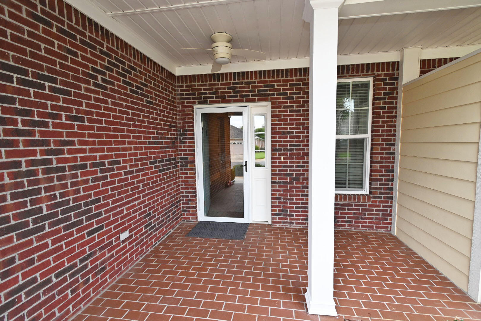 DIAMOND LAKES - Residential