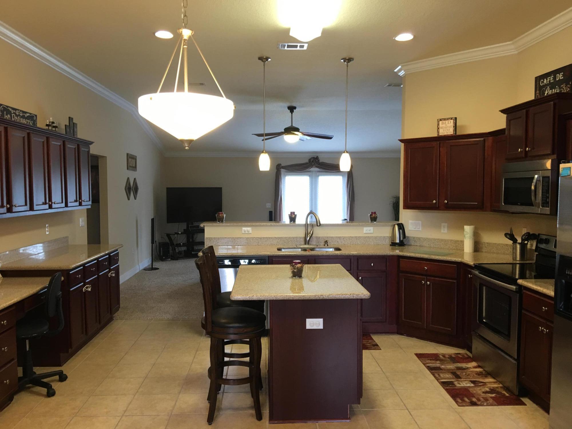 SILVER SPRINGS EST - Residential