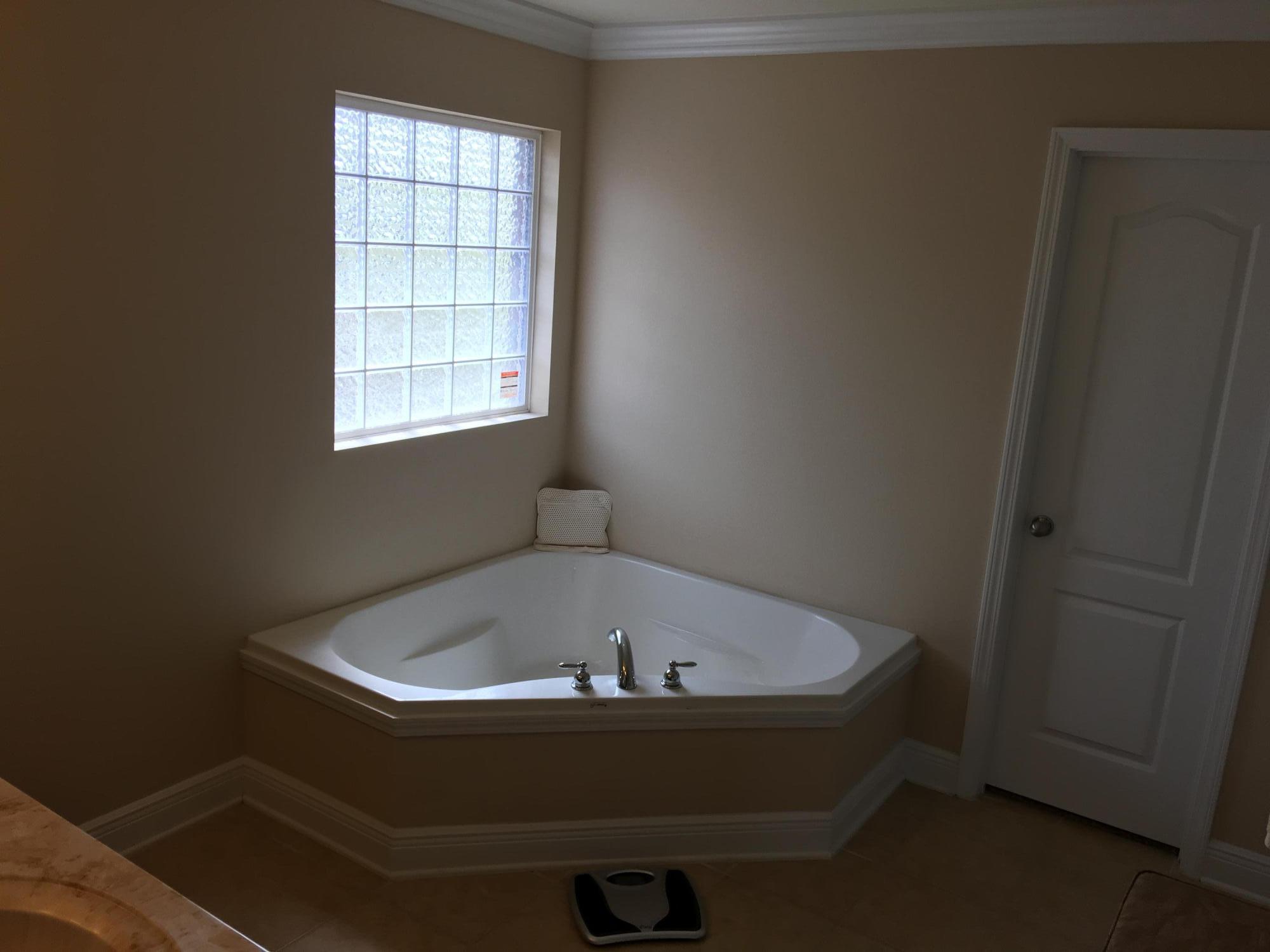 SILVER SPRINGS EST - Residential