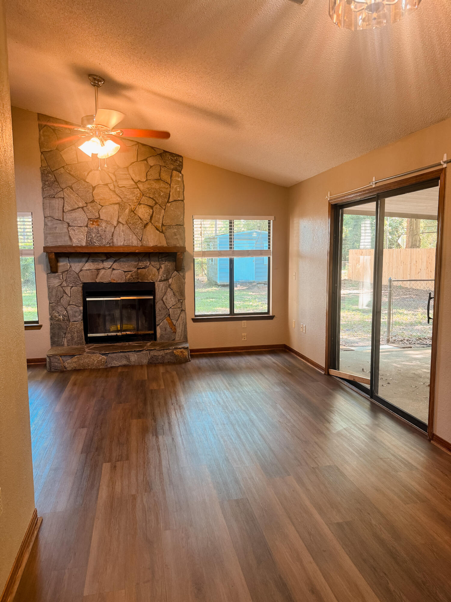 COUNTRY OAKS ESTATES PH 1 - Residential