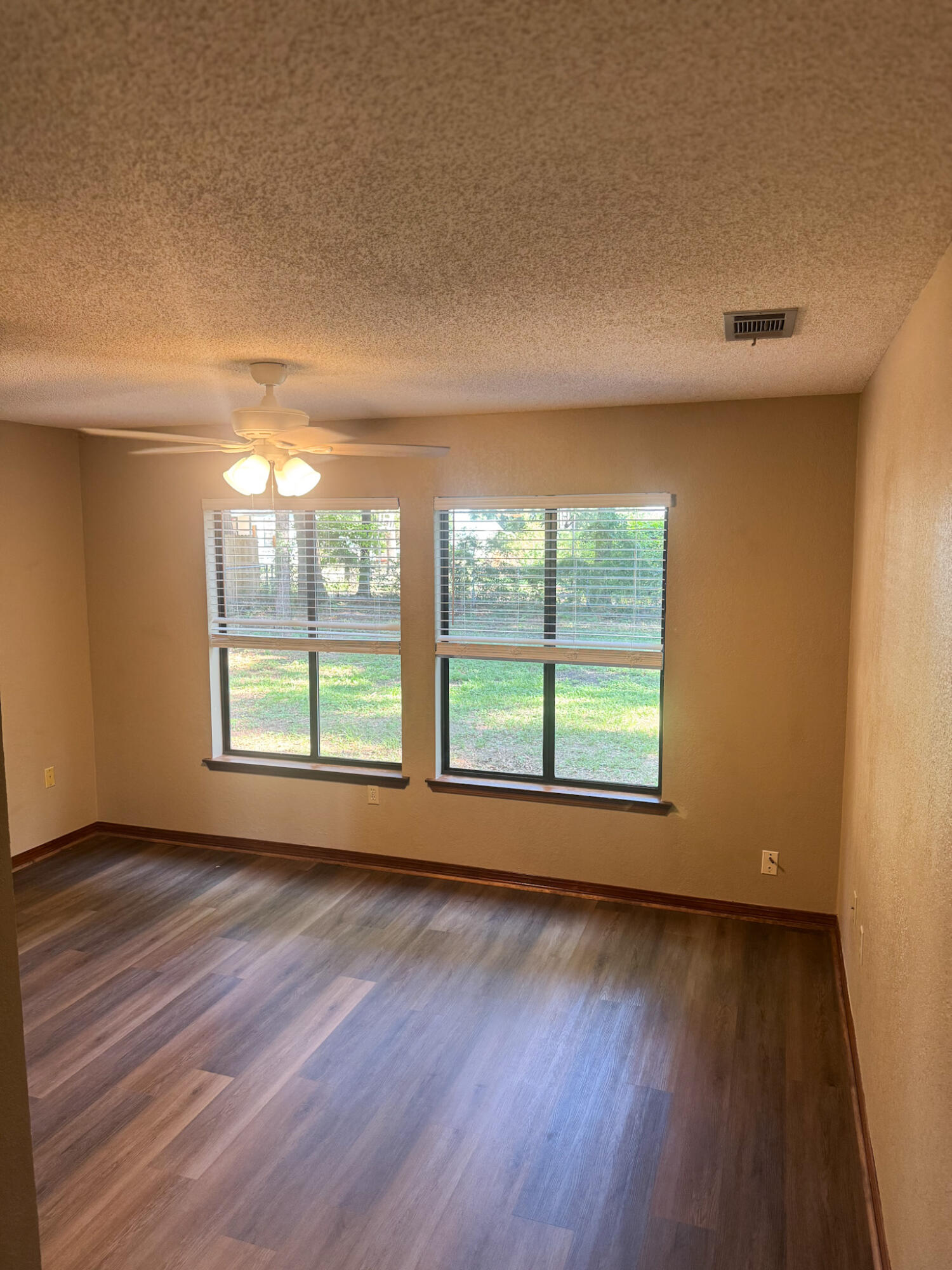 COUNTRY OAKS ESTATES PH 1 - Residential