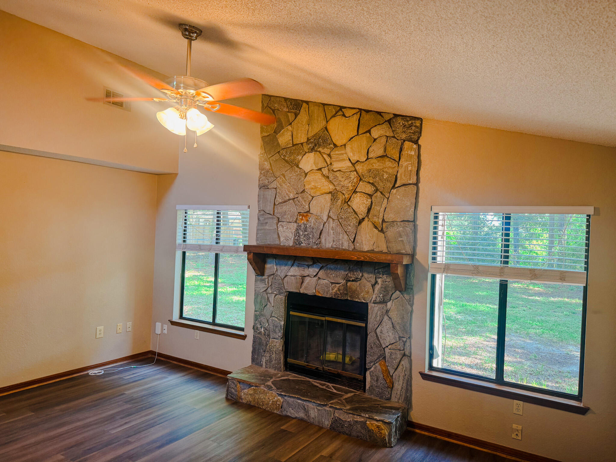 COUNTRY OAKS ESTATES PH 1 - Residential