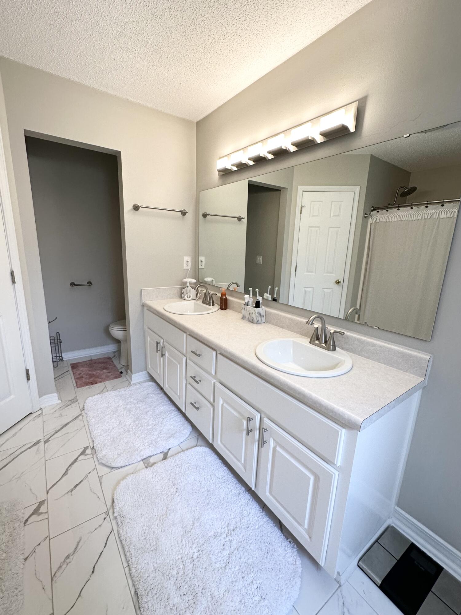 RIVERSIDE LANDING - Residential