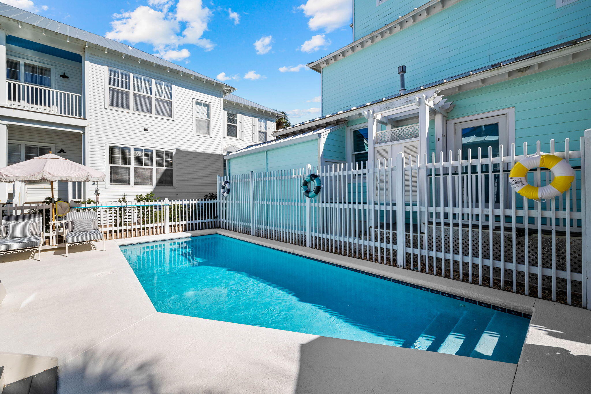SUNRISE BEACH - Residential