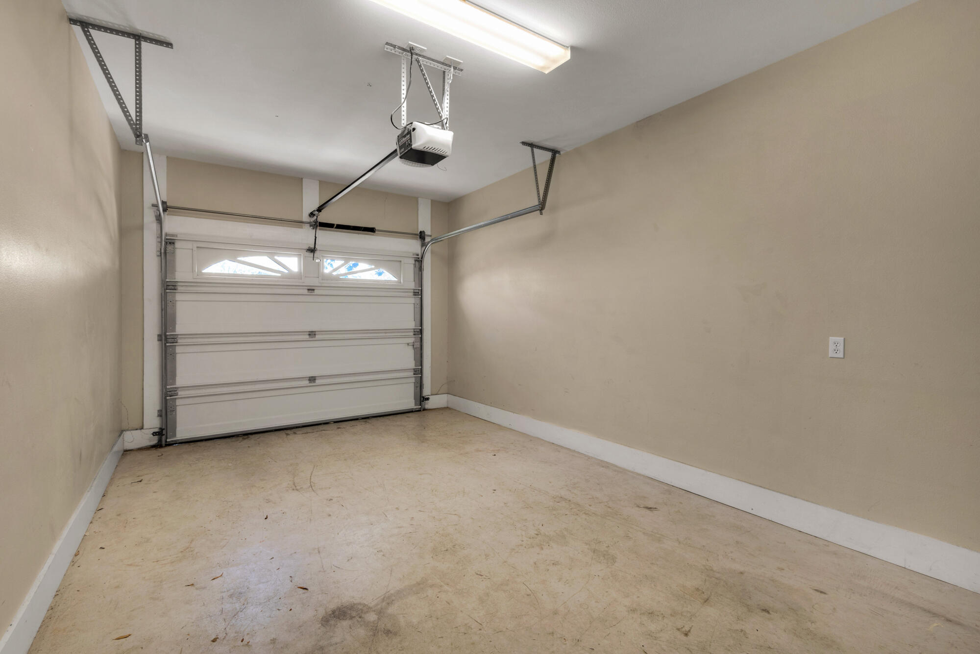 SHELL PARK CONDO - Residential Lease