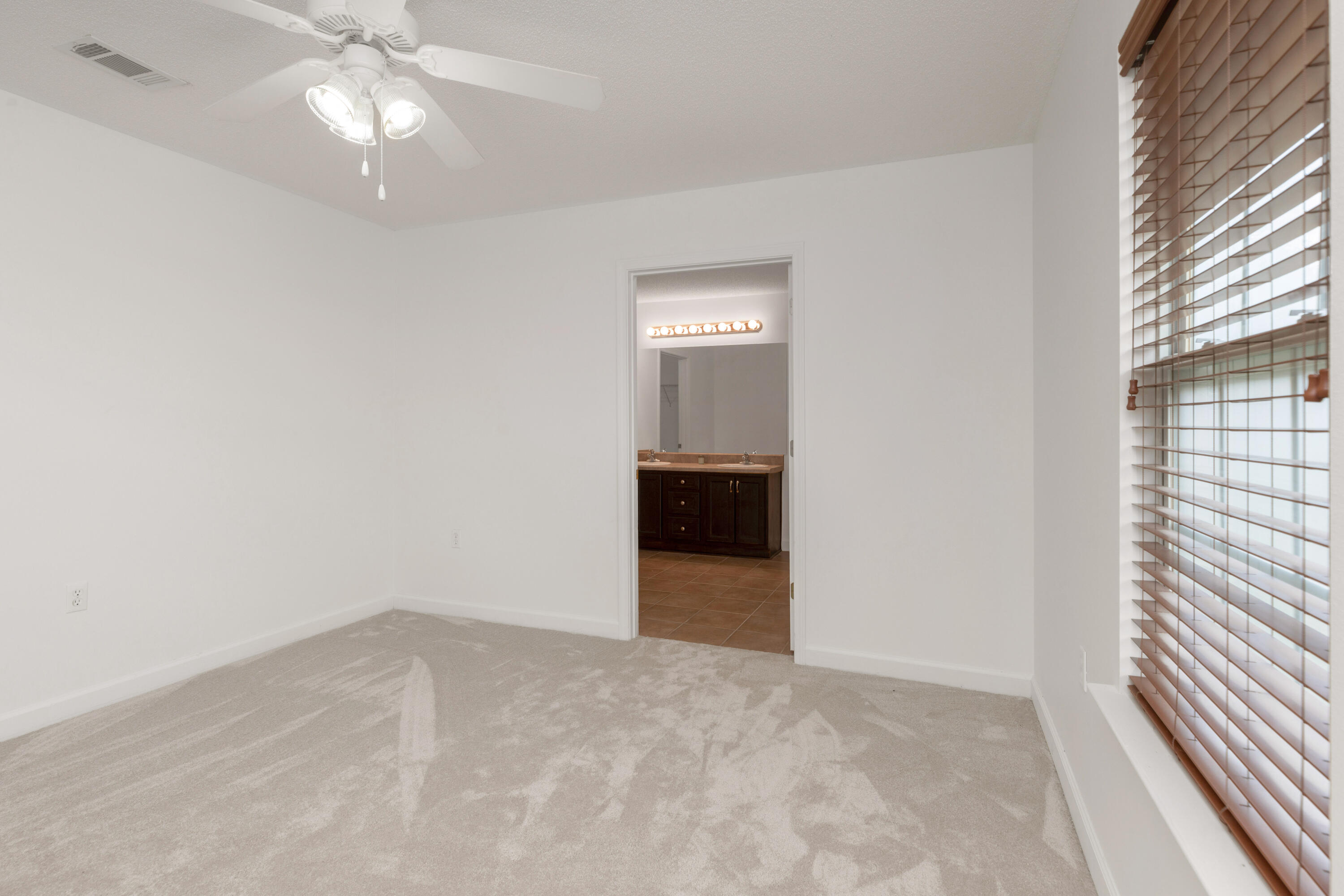 THE PINES - Residential