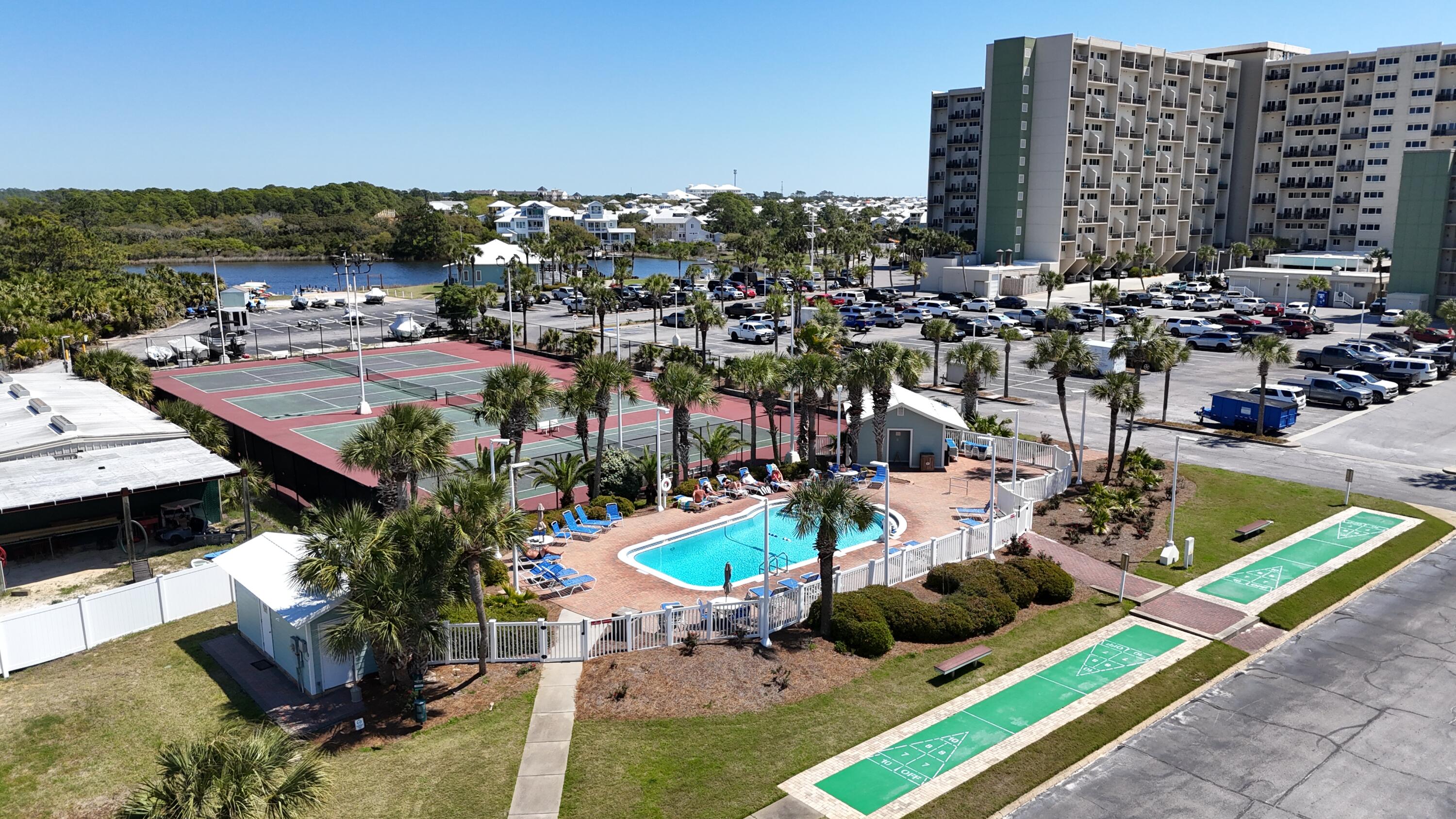 PINNACLE PORT - Residential