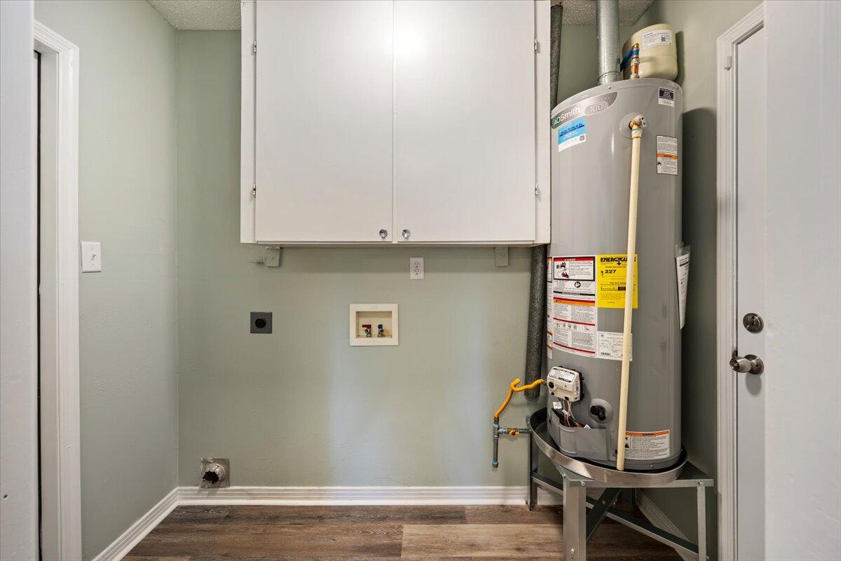 GATEWOOD ESTATES - Residential