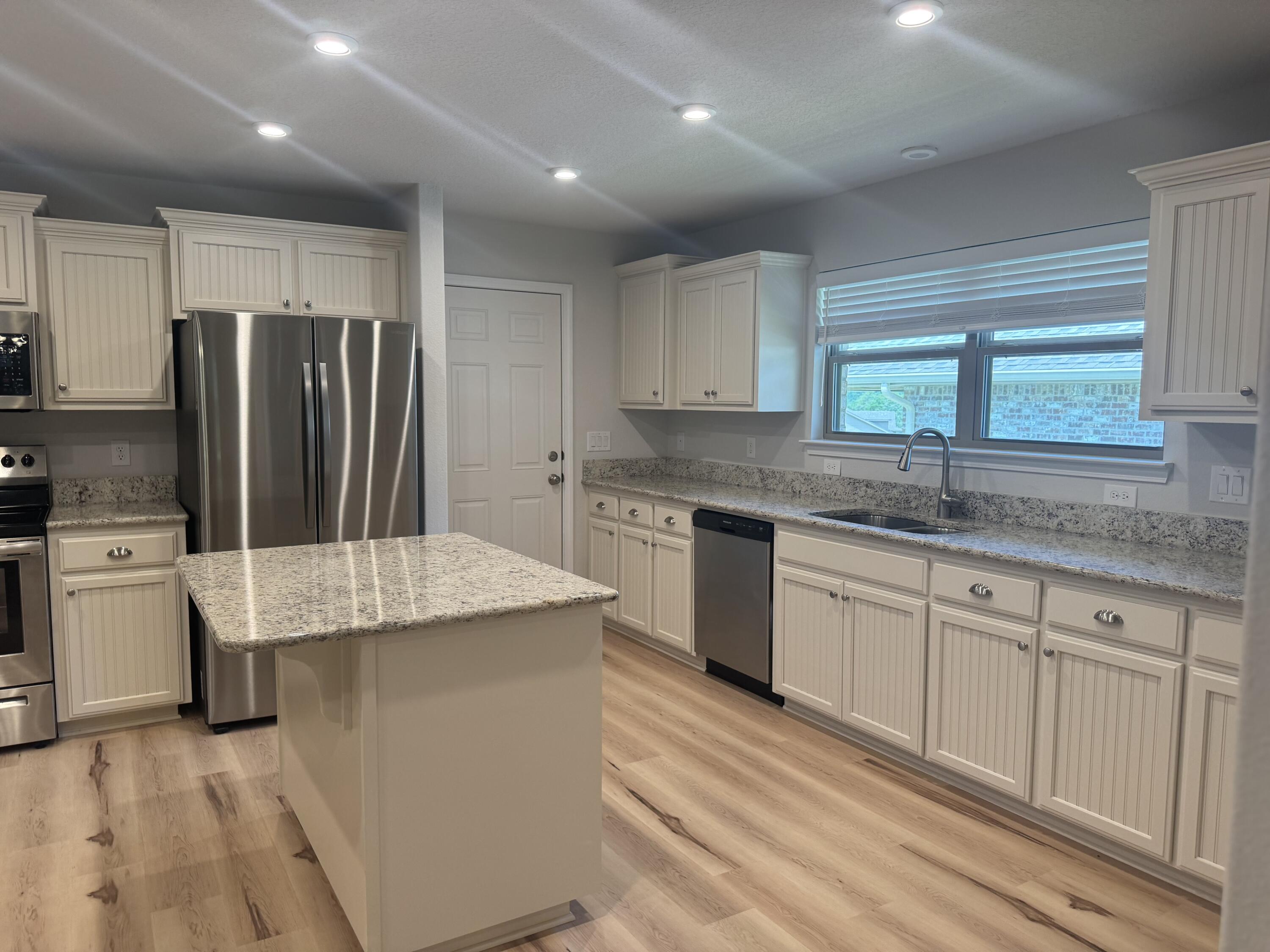 CHARLESTON PLACE - Residential Lease
