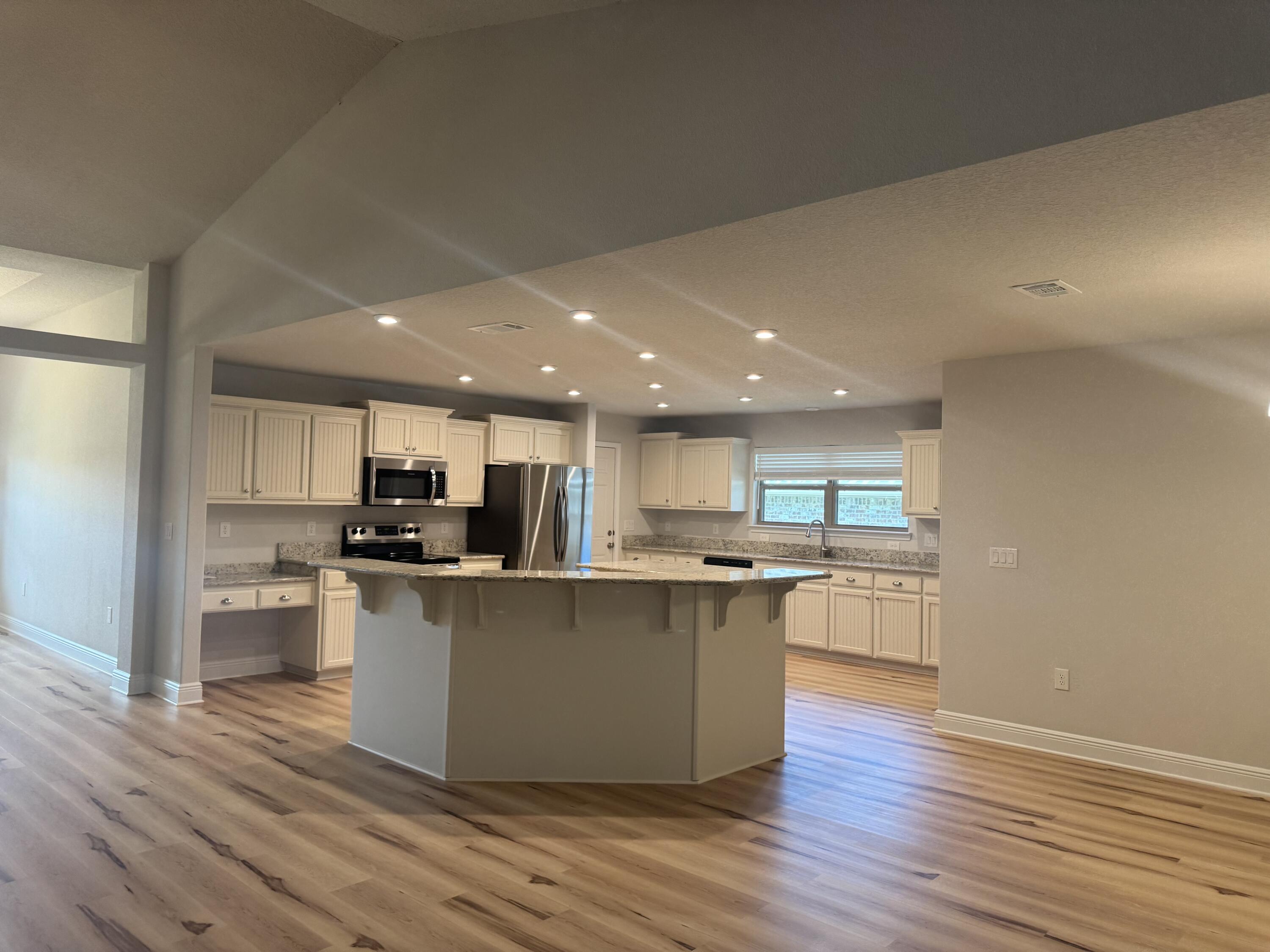 CHARLESTON PLACE - Residential Lease
