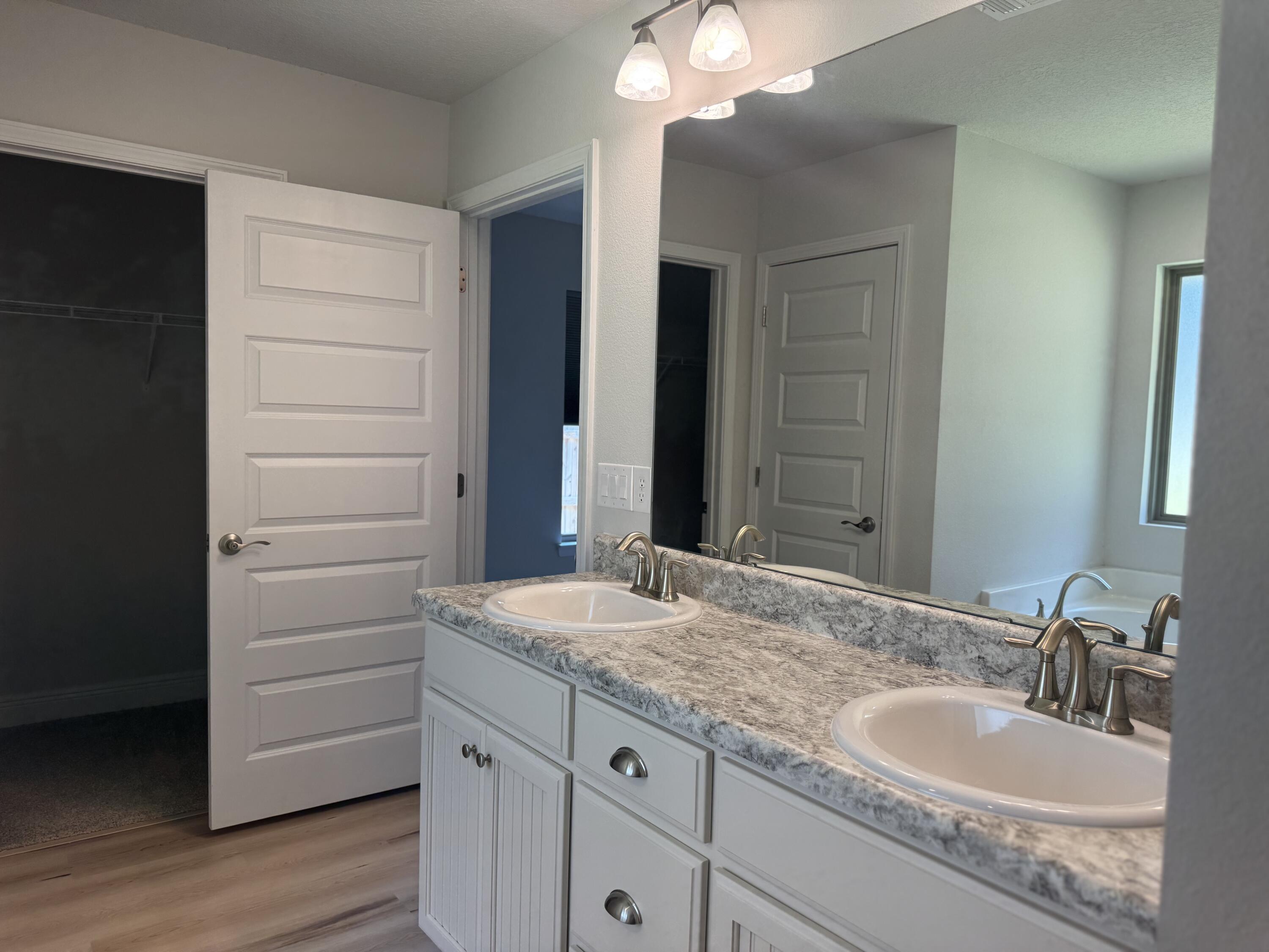 CHARLESTON PLACE - Residential Lease