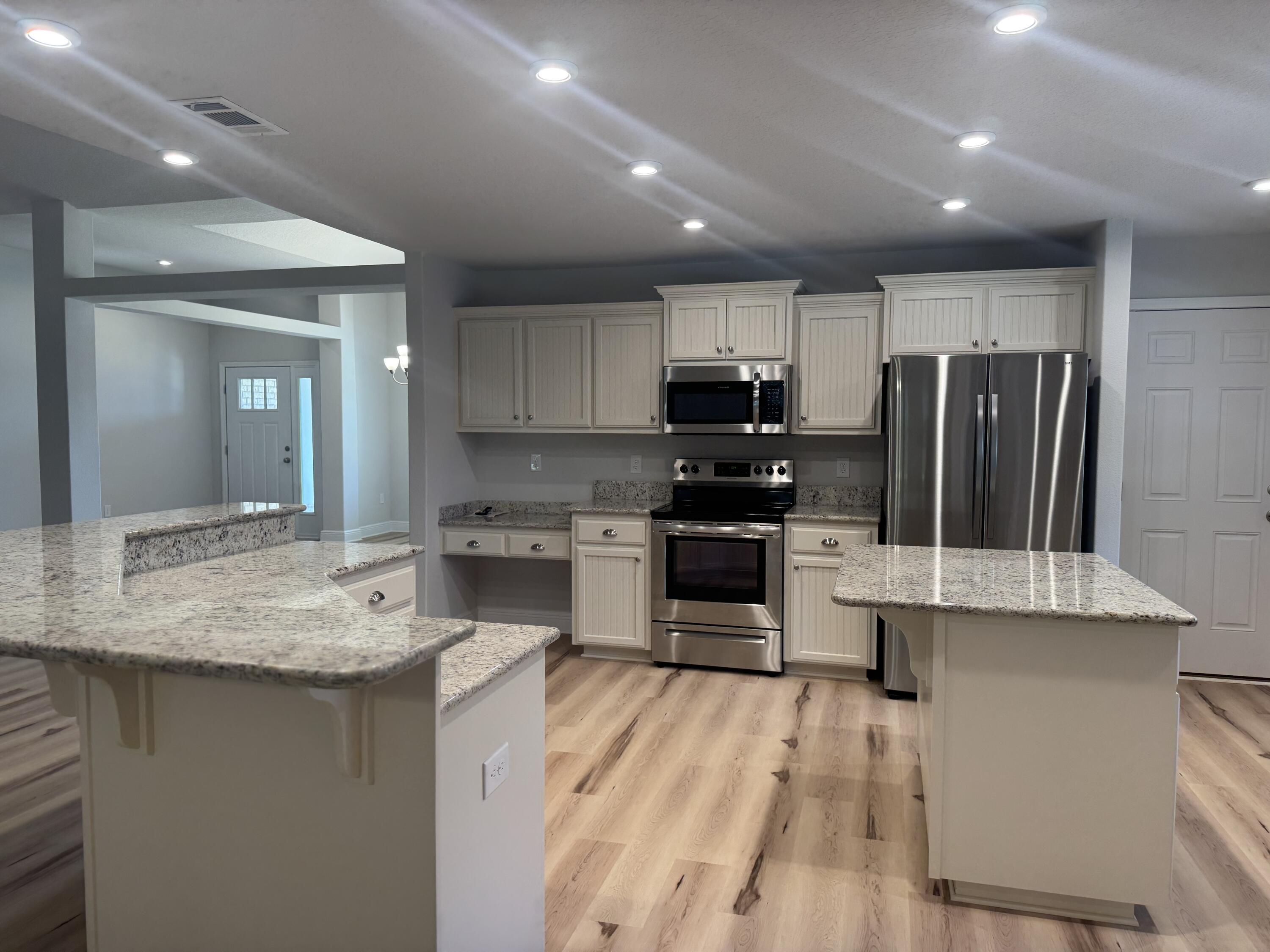 CHARLESTON PLACE - Residential Lease