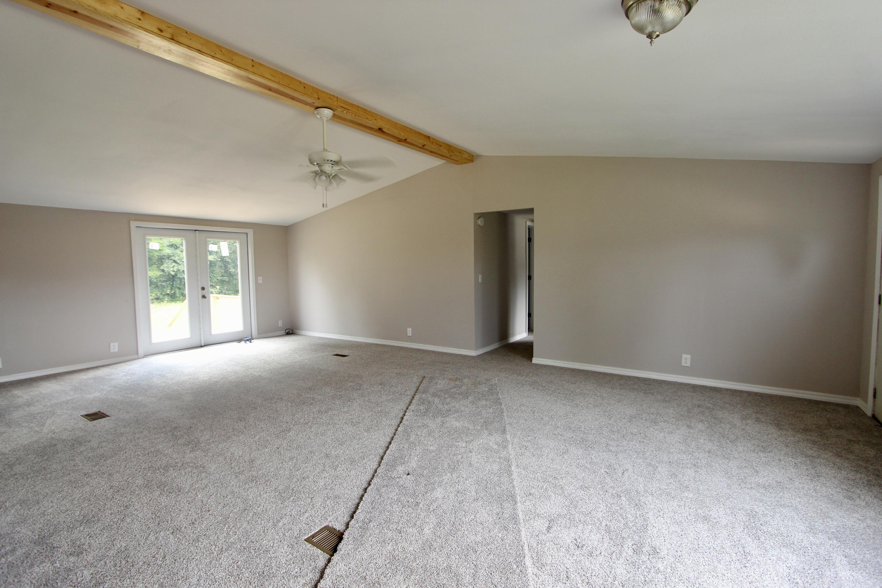 M/H NORTH (221000.10) - Residential Lease