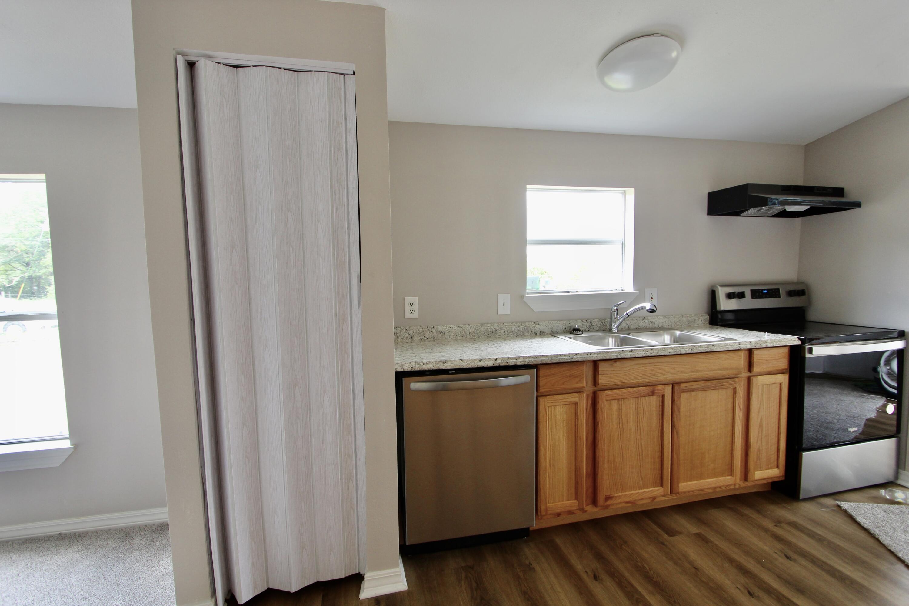 M/H NORTH (221000.10) - Residential Lease