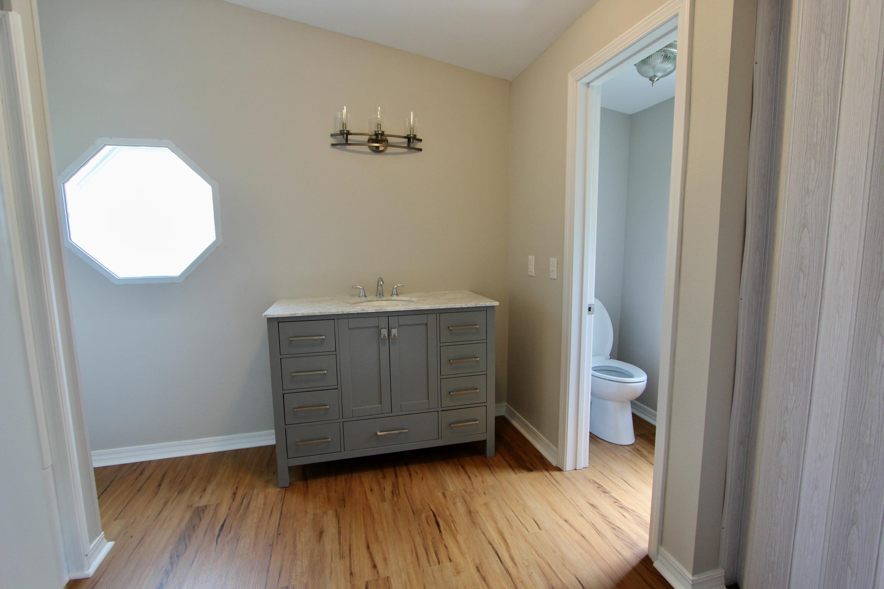 M/H NORTH (221000.10) - Residential Lease