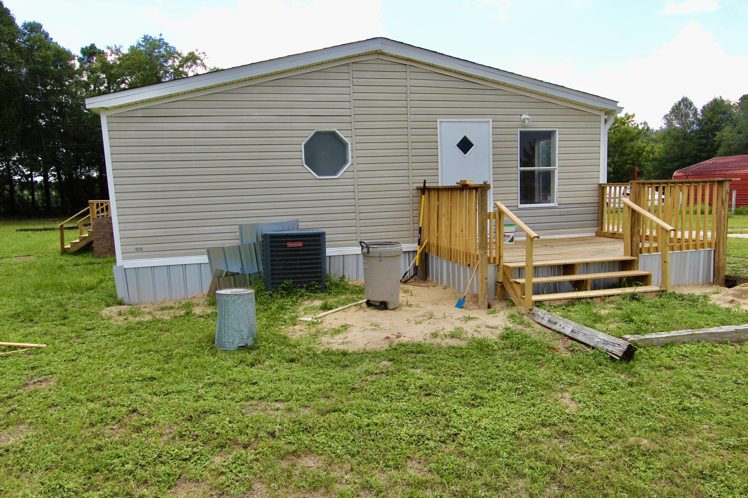 M/H NORTH (221000.10) - Residential Lease