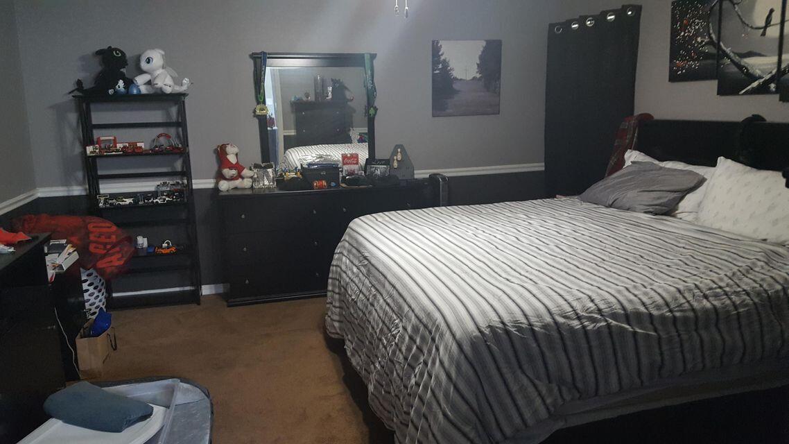 TWIN LAKES ESTATES - Residential Lease