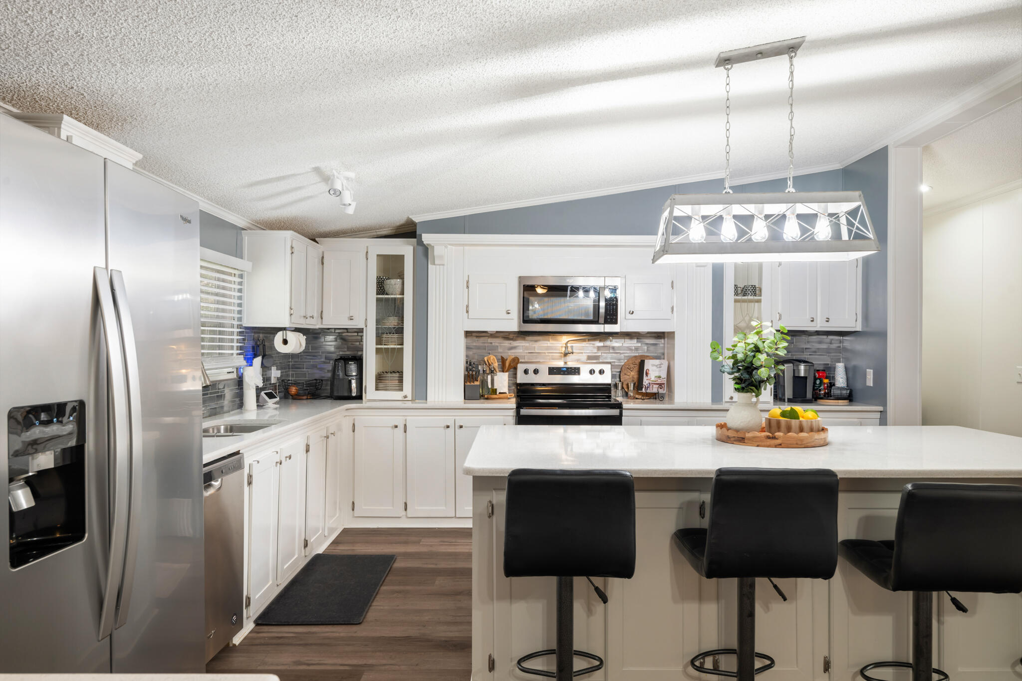 CRESCENT SHORES - Residential