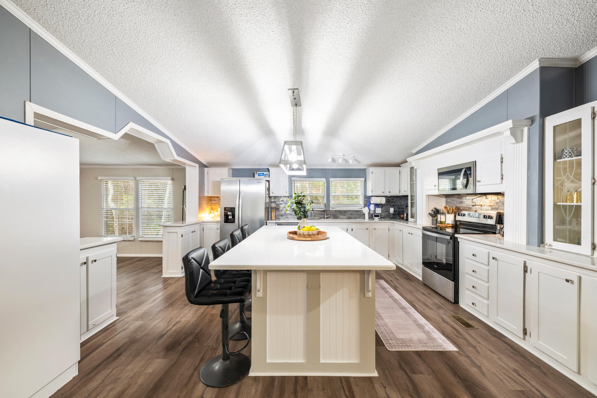 CRESCENT SHORES - Residential