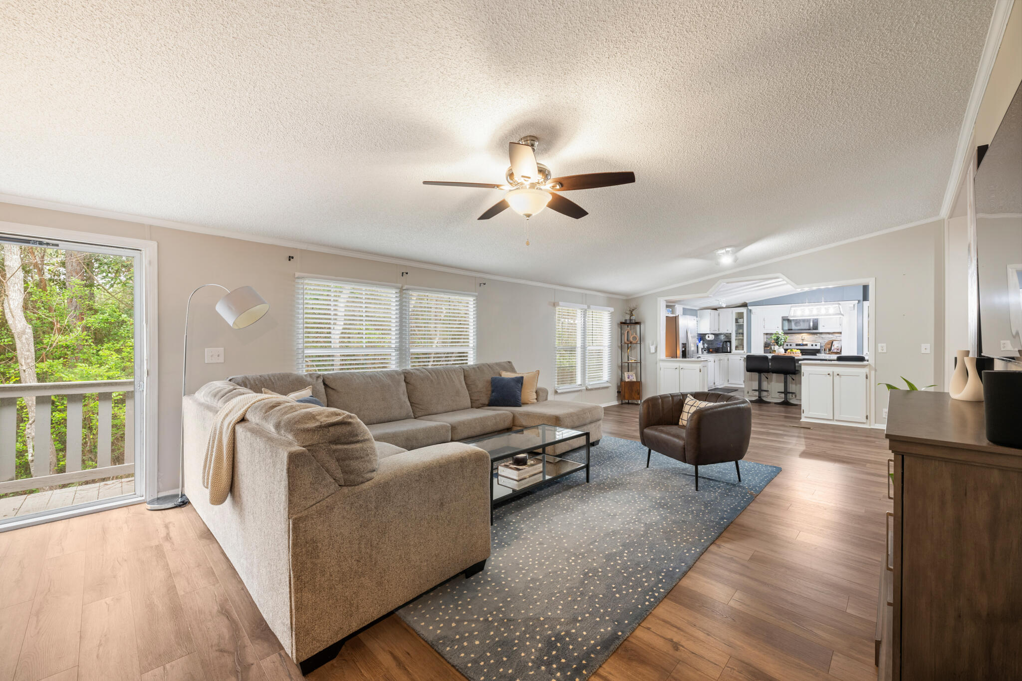 CRESCENT SHORES - Residential