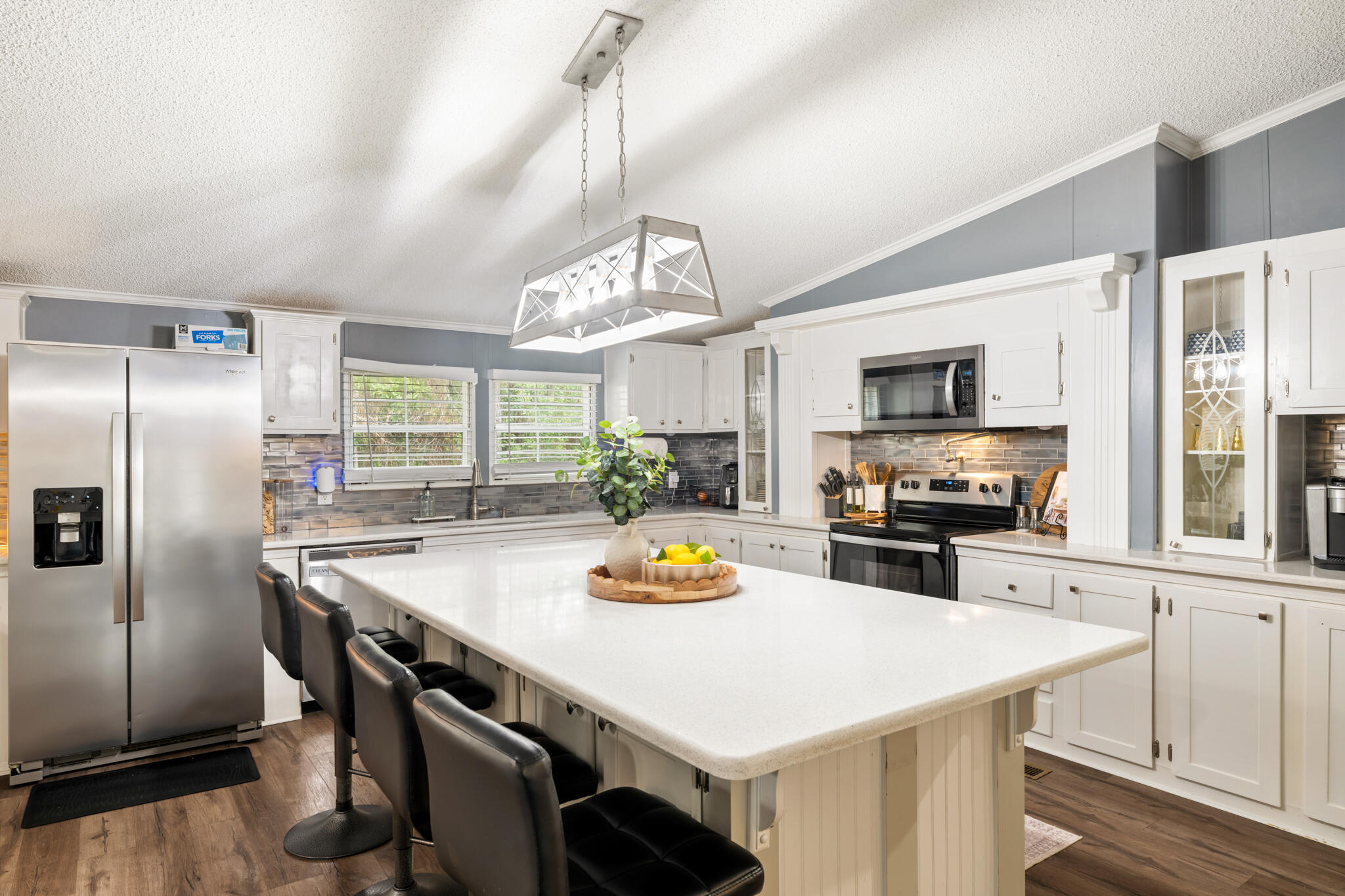 CRESCENT SHORES - Residential