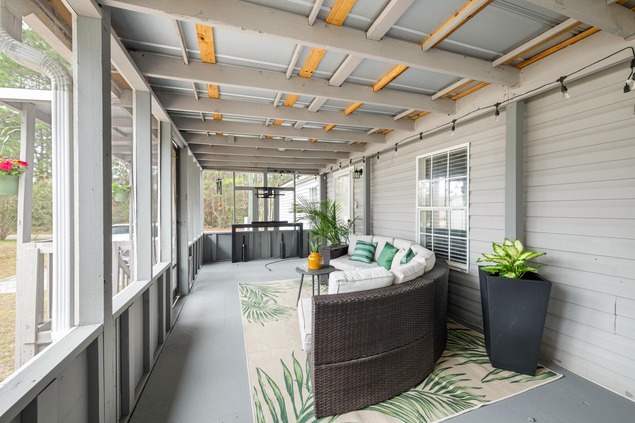 CRESCENT SHORES - Residential