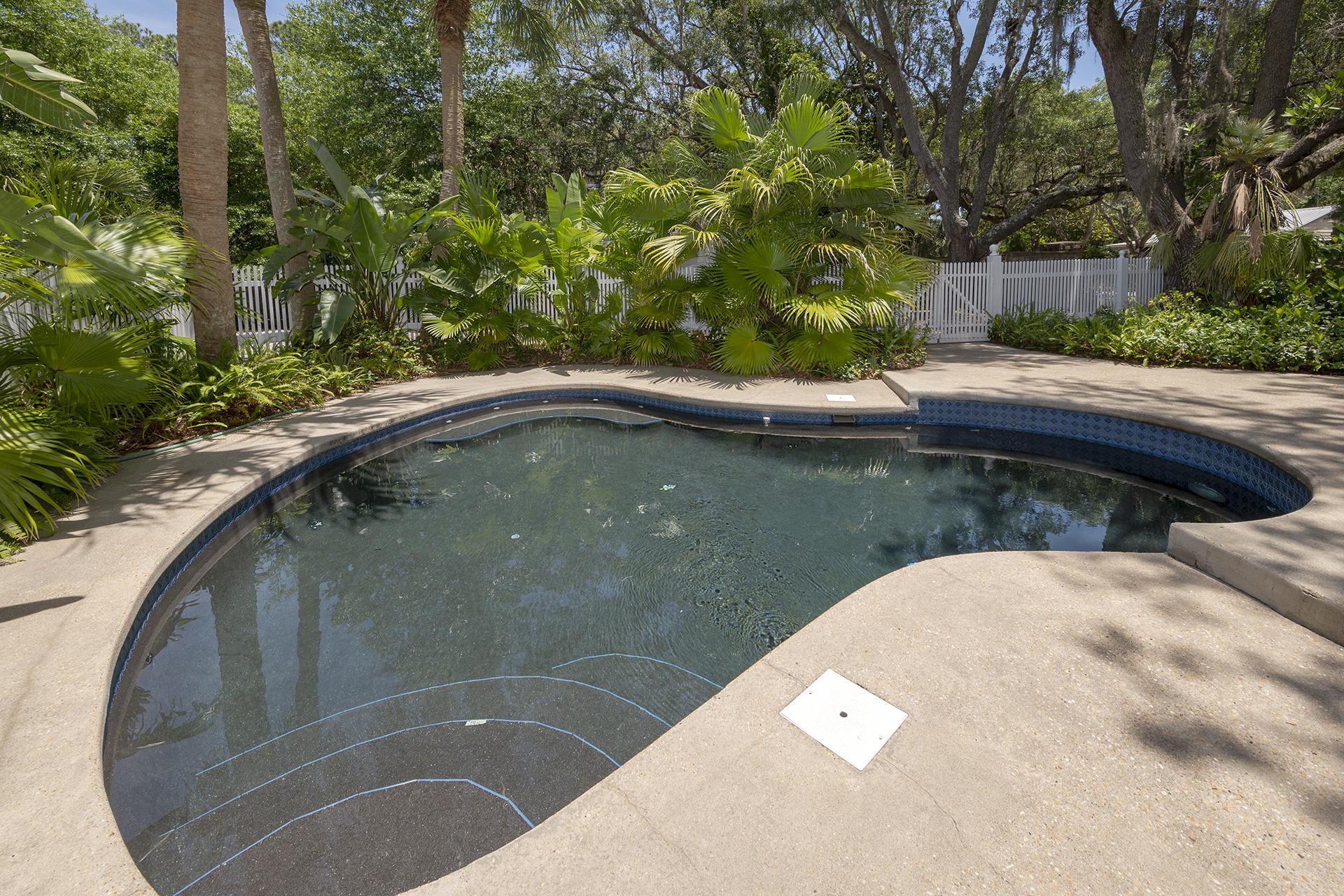 BAY OAKS S/D - Residential