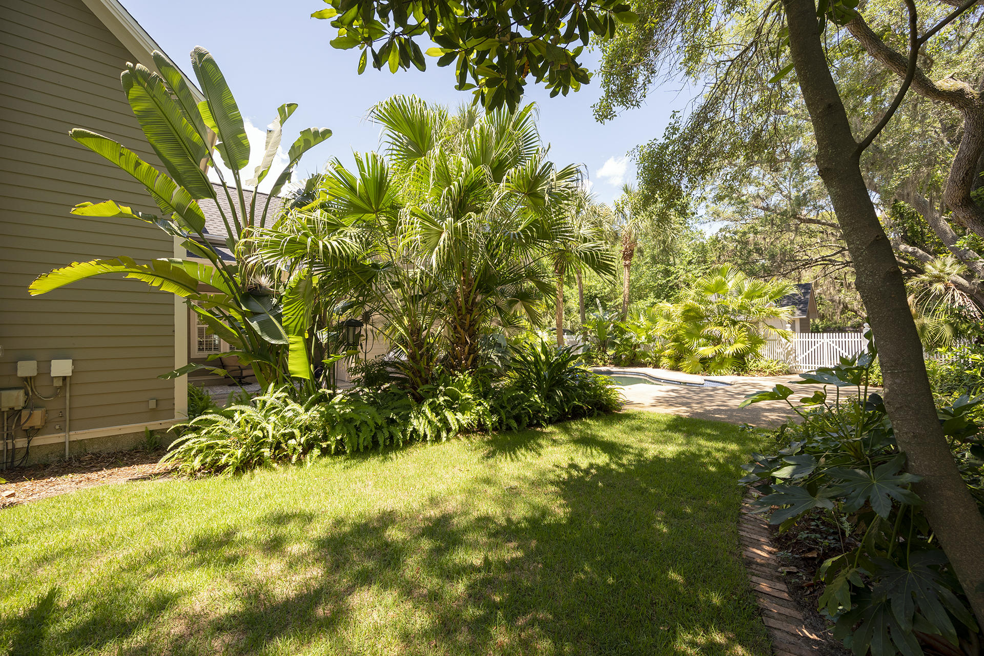 BAY OAKS S/D - Residential