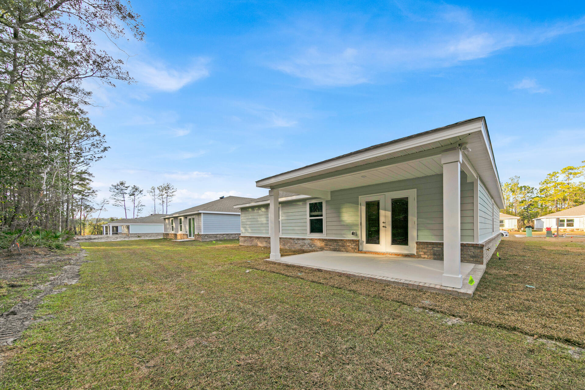 RIVERWALK - Residential