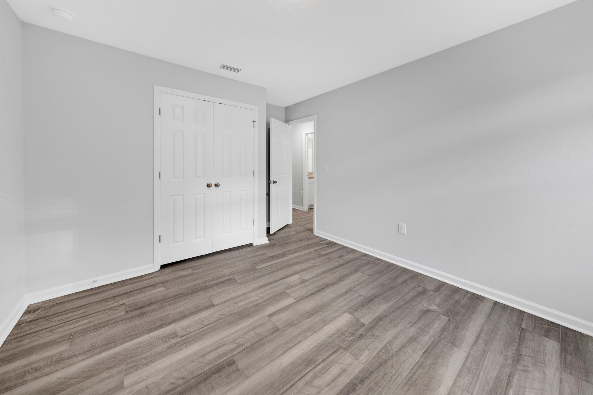 RIVERWALK - Residential